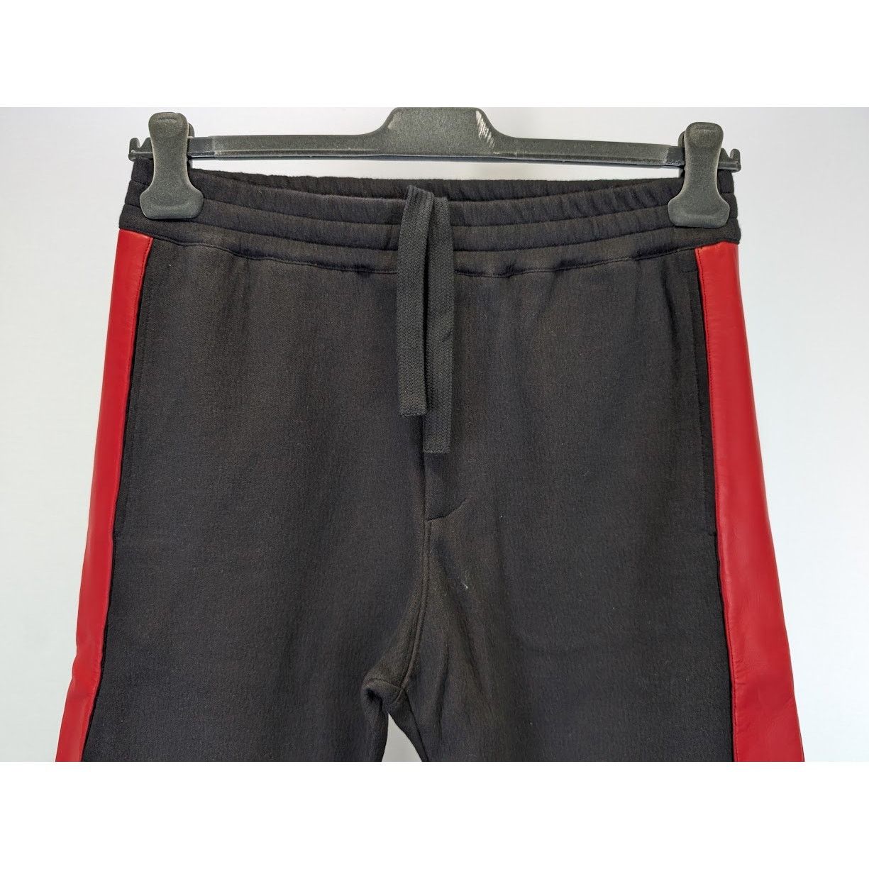 Alexander McQueen o1rshd1 Sweatpant Jogger in Black / Red Size US 32 / EU 48 - 13 Thumbnail