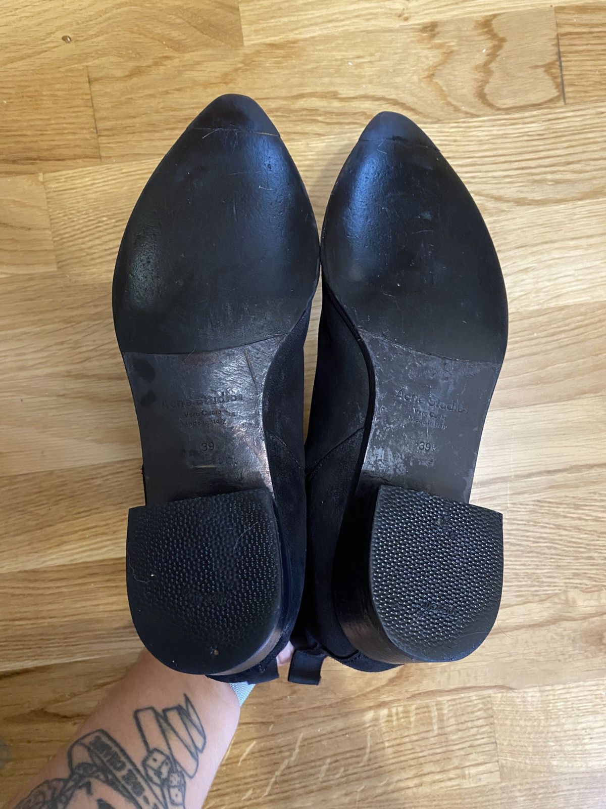 Acne Studios Acne Studios Womens Jensen Booties Black Suede Size 39 Size US 8 / IT 38 - 9 Thumbnail