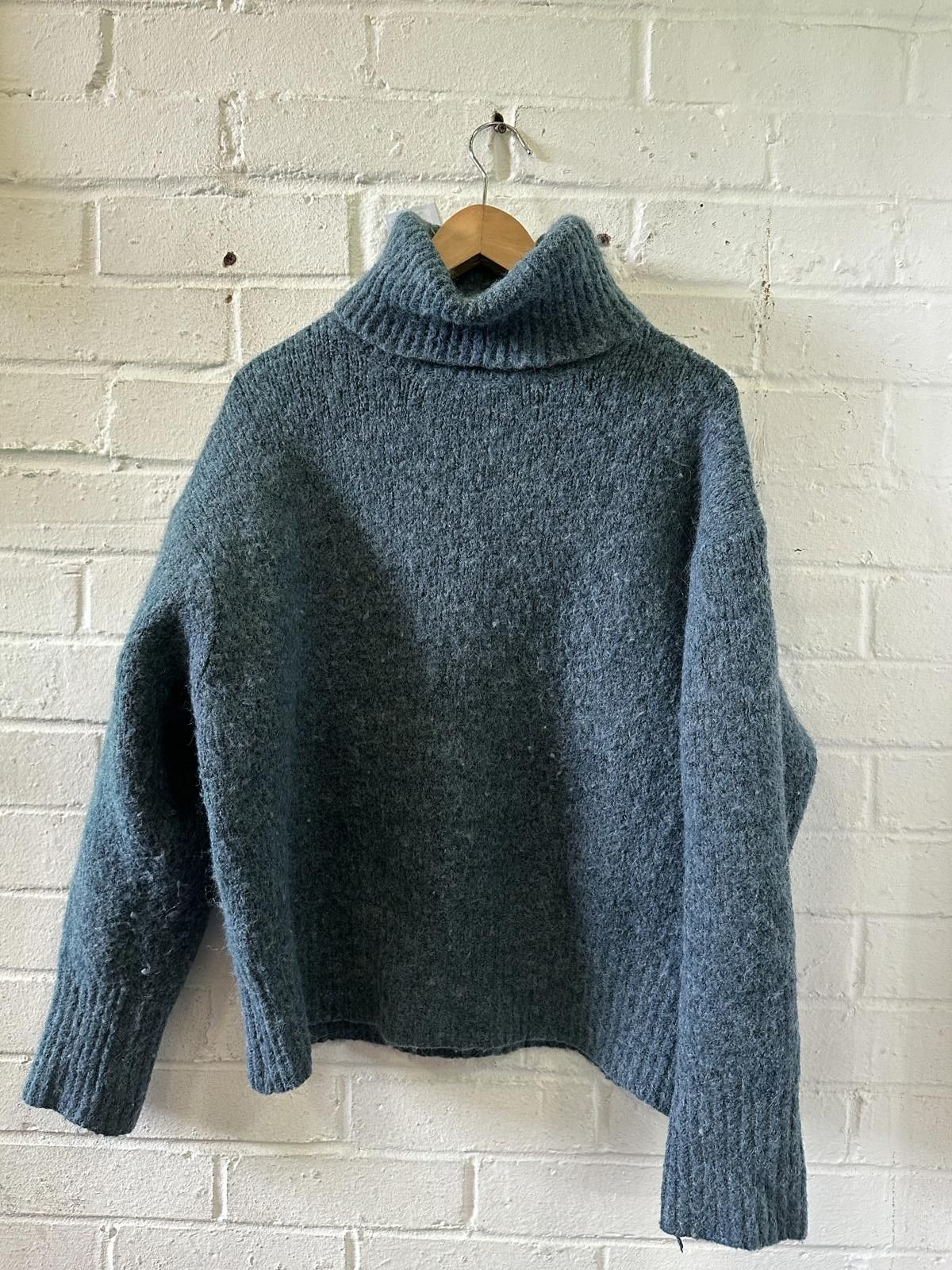 Zara Grey Turtleneck Wool Sweater Size M / US 6-8 / IT 42-44 - 2 Thumbnail