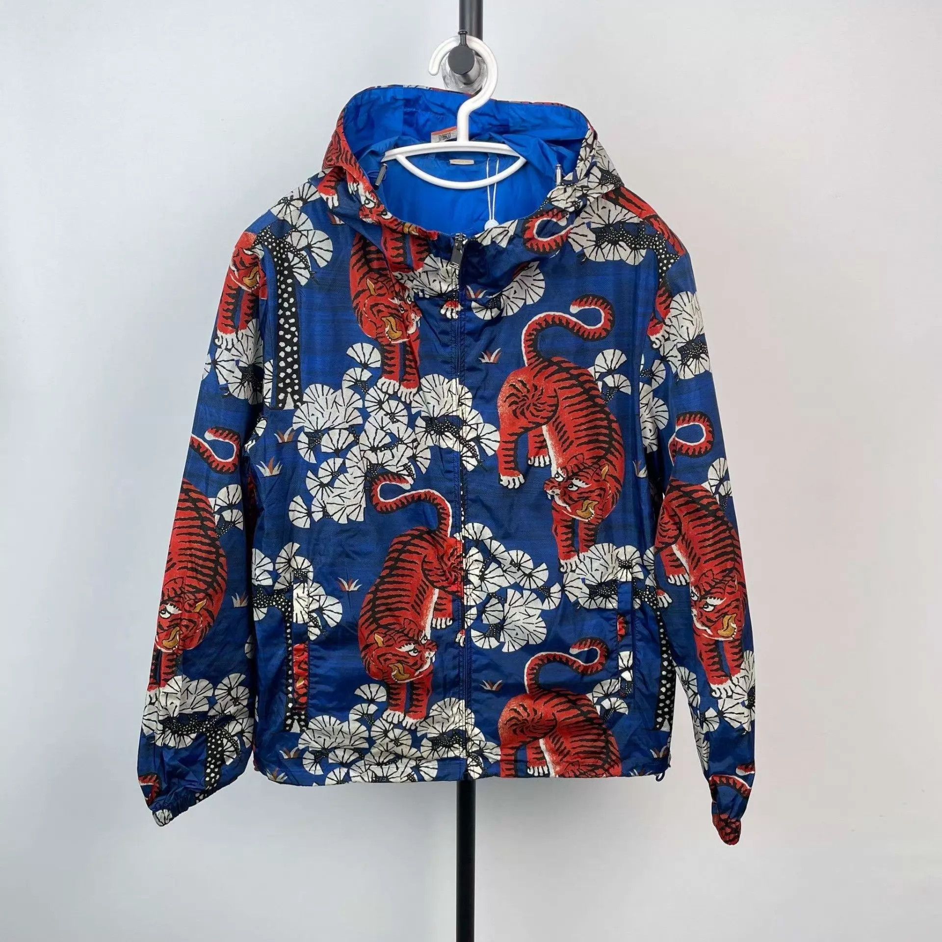 Gucci Gucci Tiger Print Blue Jacket Size 48 Size US M / EU 48-50 / 2 - 1 Thumbnail