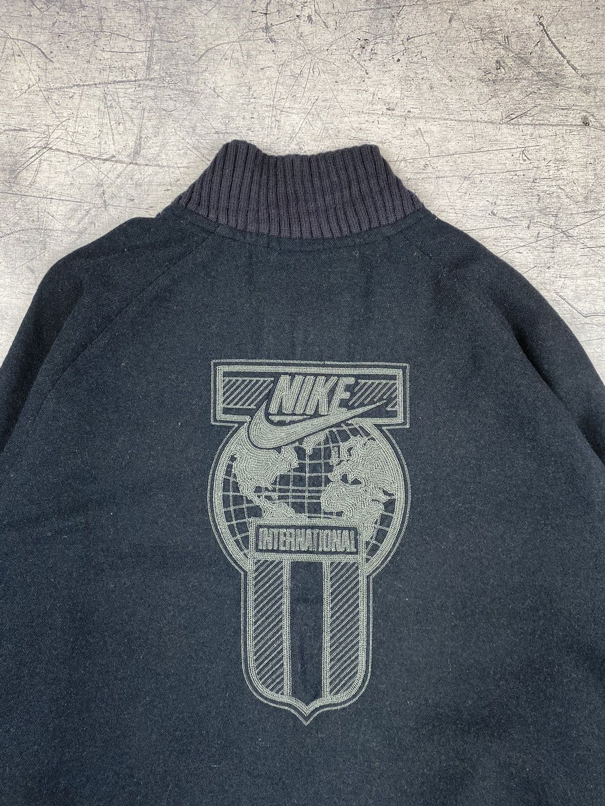 Nike Vintage Nike International Big Logo Bomber Jacket Size US M / EU 48-50 / 2 - 3 Thumbnail