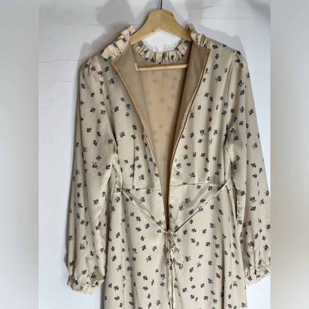 Olive Olive Cream Ruffle Long Sleeve Dress Medium Size M / US 6-8 / IT 42-44 - 3 Thumbnail