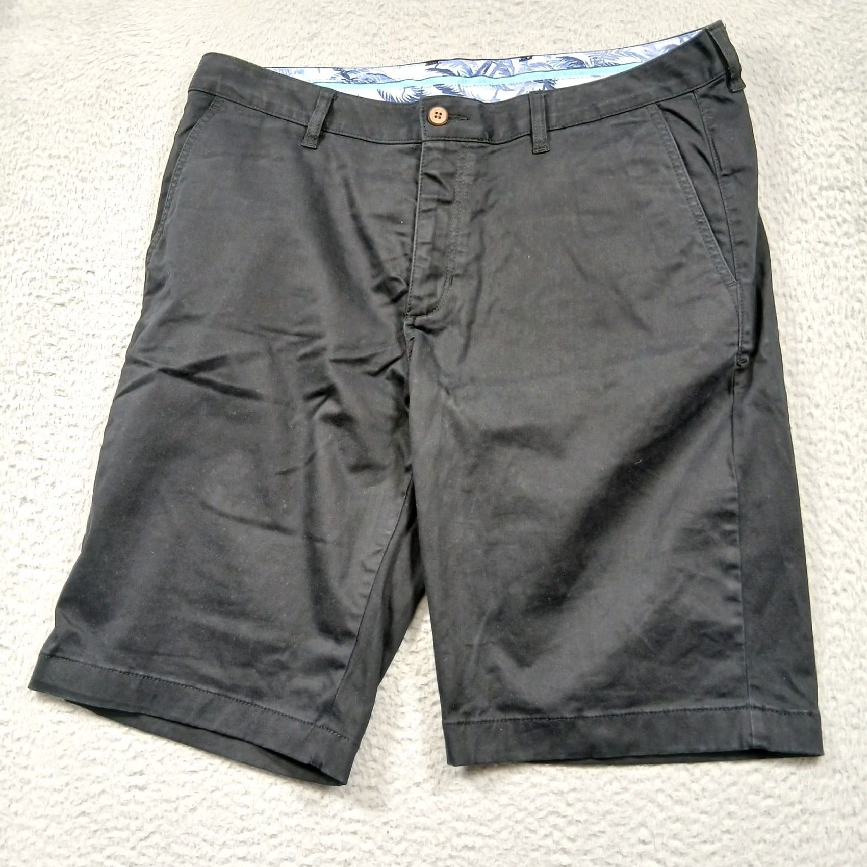 Tommy Bahama Tommy Bahama Shorts Mens 36 Chino Flat Front Black Cotton Blend Casual Vintage: No Size US 36 / EU 52 - 2 Thumbnail