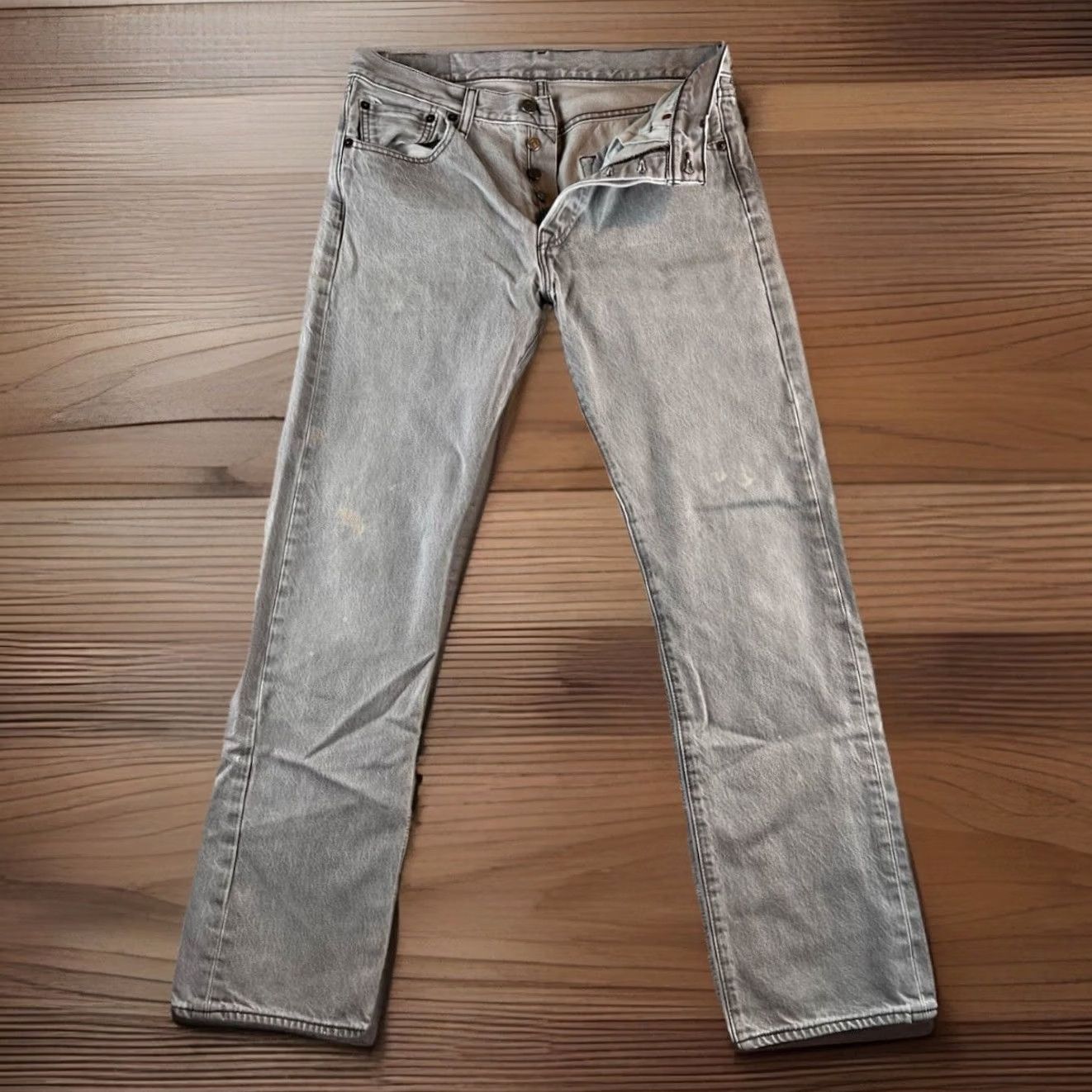 Levi's VINTAGE Levi's 501 Jeans Mens 32x32 Gray Denim Button Fly Straight Leg Distressed Cowboy 90s USA Mens LEVI'S 501 Jeans Regular 32x32 Gray Denim Size US 32 / EU 48 - 2 Thumbnail