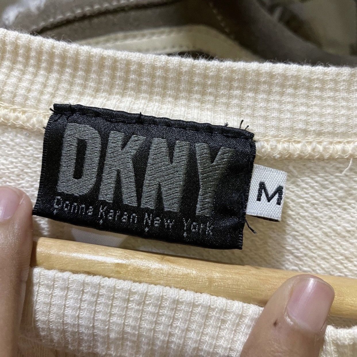 DKNY × Vintage Vintage DKNY NYC Big Logo Sweatshirt Size US M / EU 48-50 / 2 - 7 Thumbnail