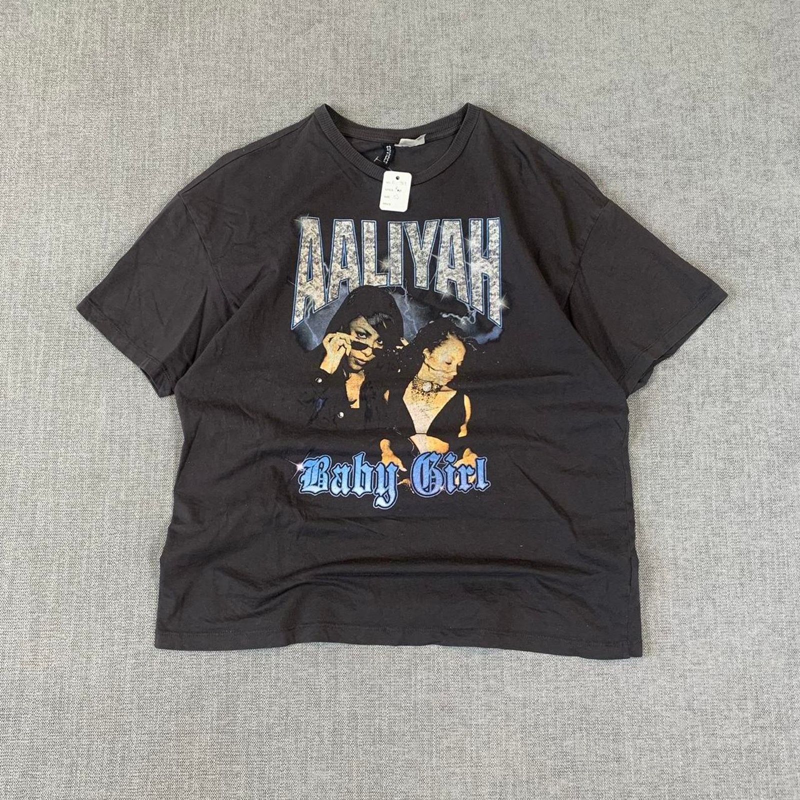Divided Y2K Aaliyah baby girl rap t-shirt Size US L / EU 52-54 / 3 - 1 Thumbnail