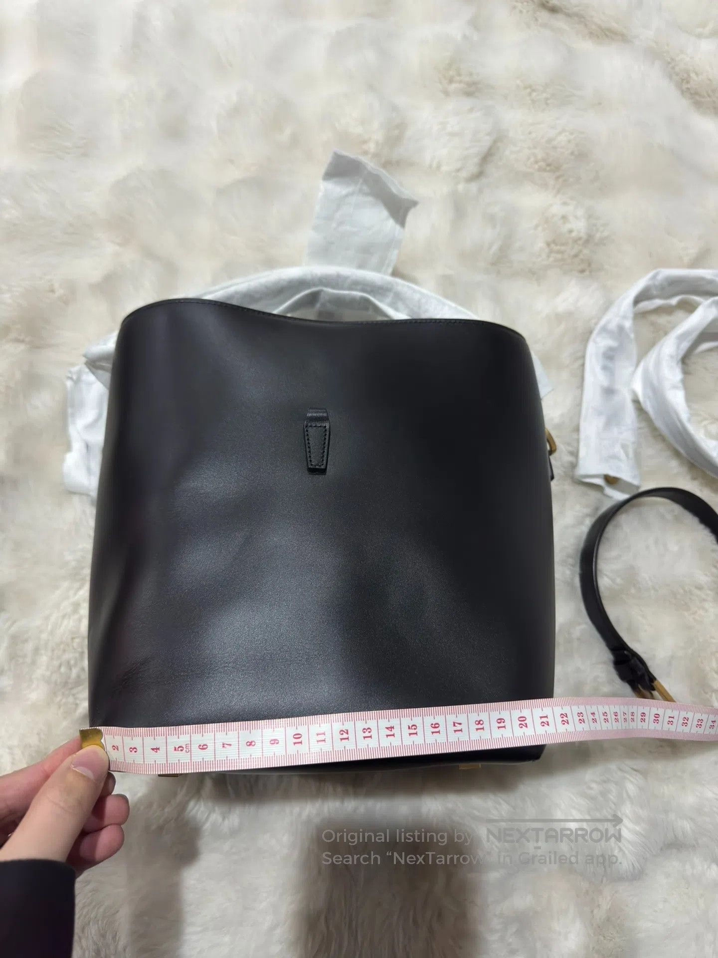 Saint Laurent Paris Saint Laurent Paris Large Black and Gold Cowhide Bucket Ho Size ONE SIZE - 3 Thumbnail