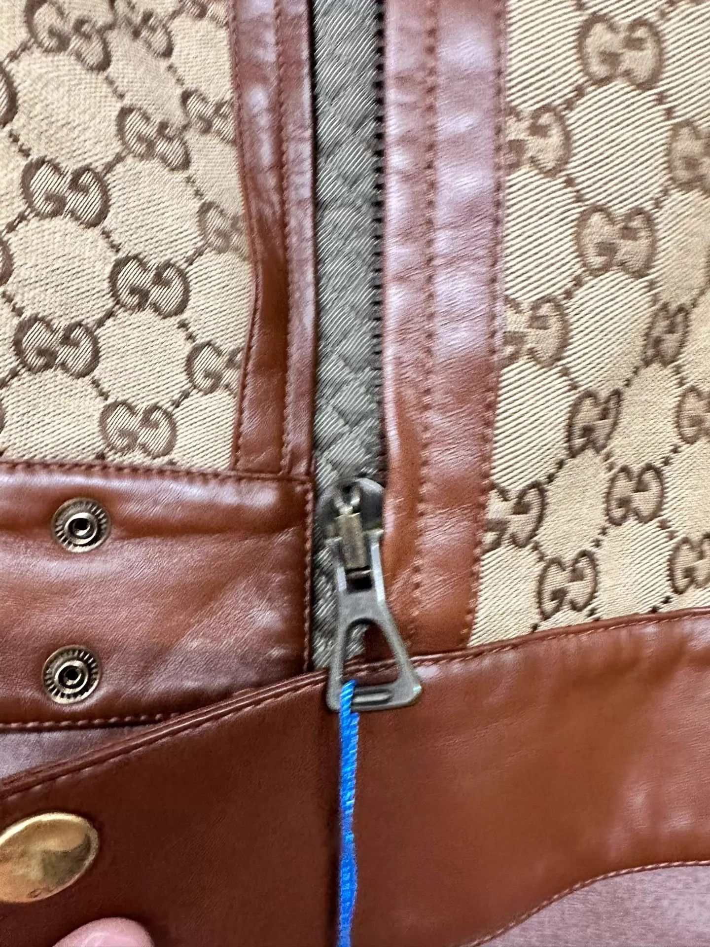Gucci Gucci All Over Logo Print Jacket Size 48 Size US M / EU 48-50 / 2 - 4 Thumbnail