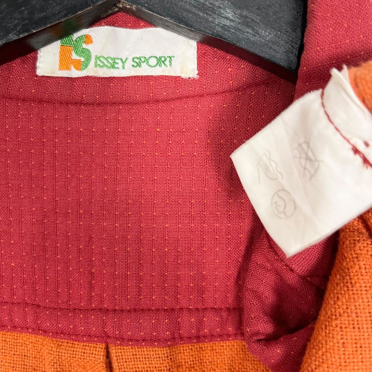Issey Miyake × Japanese Brand × Vintage Vintage Issey Sport Issey Miyake Back Pocket Light Jacket Size US M / EU 48-50 / 2 - 9 Thumbnail