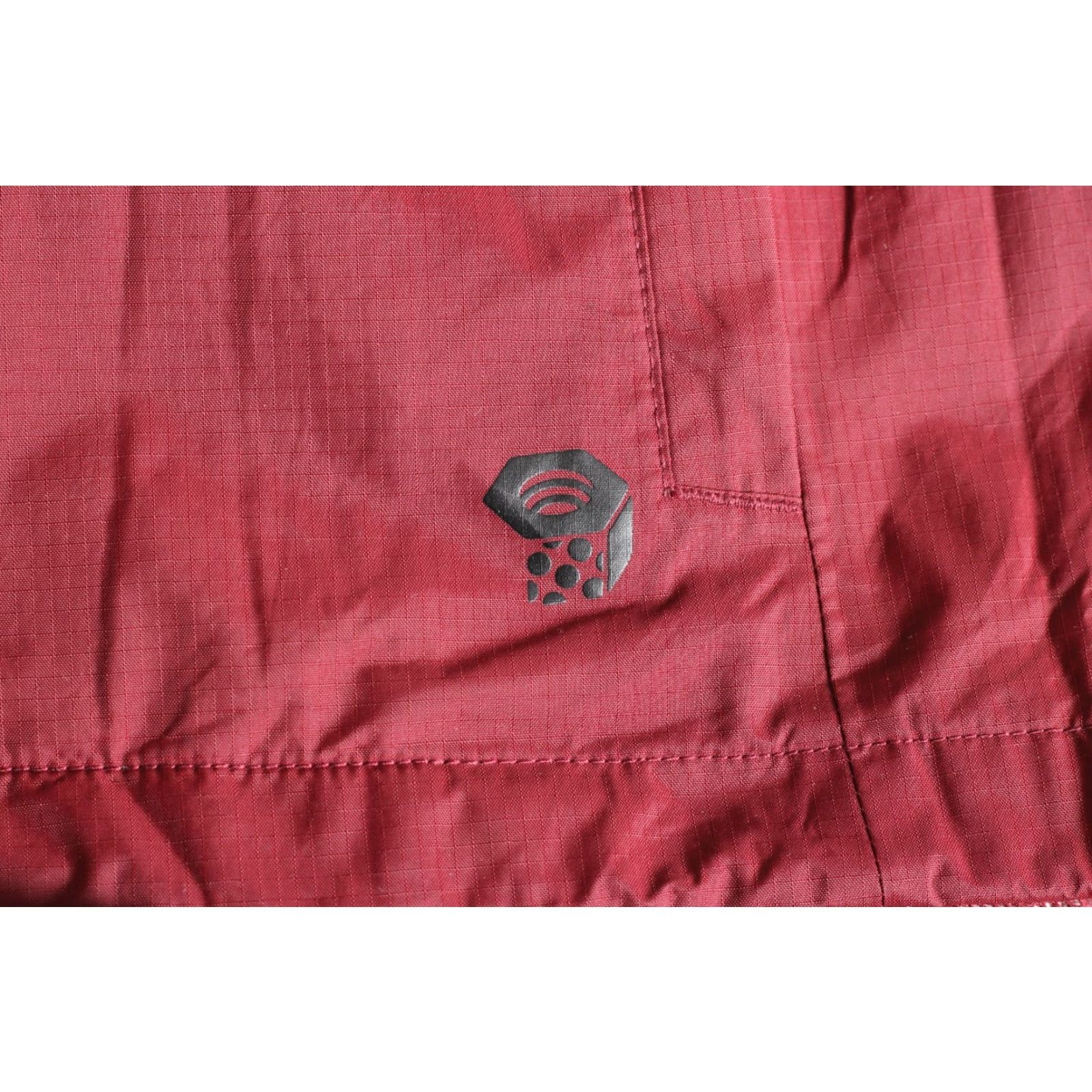 Mountain Hardwear MOUNTAIN HARDWEAR Finder Waterproof Hooded Jacket Women L Burgundy Jacket Womens Rain Coat MJ5578 Size L / US 10 / IT 46 - 6 Thumbnail