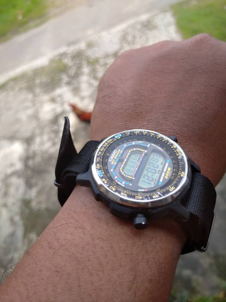 Casio CASIO DW-4000 ''Sky Walker'' worn by Van Damme in TimeCop Size ONE SIZE - 4 Thumbnail