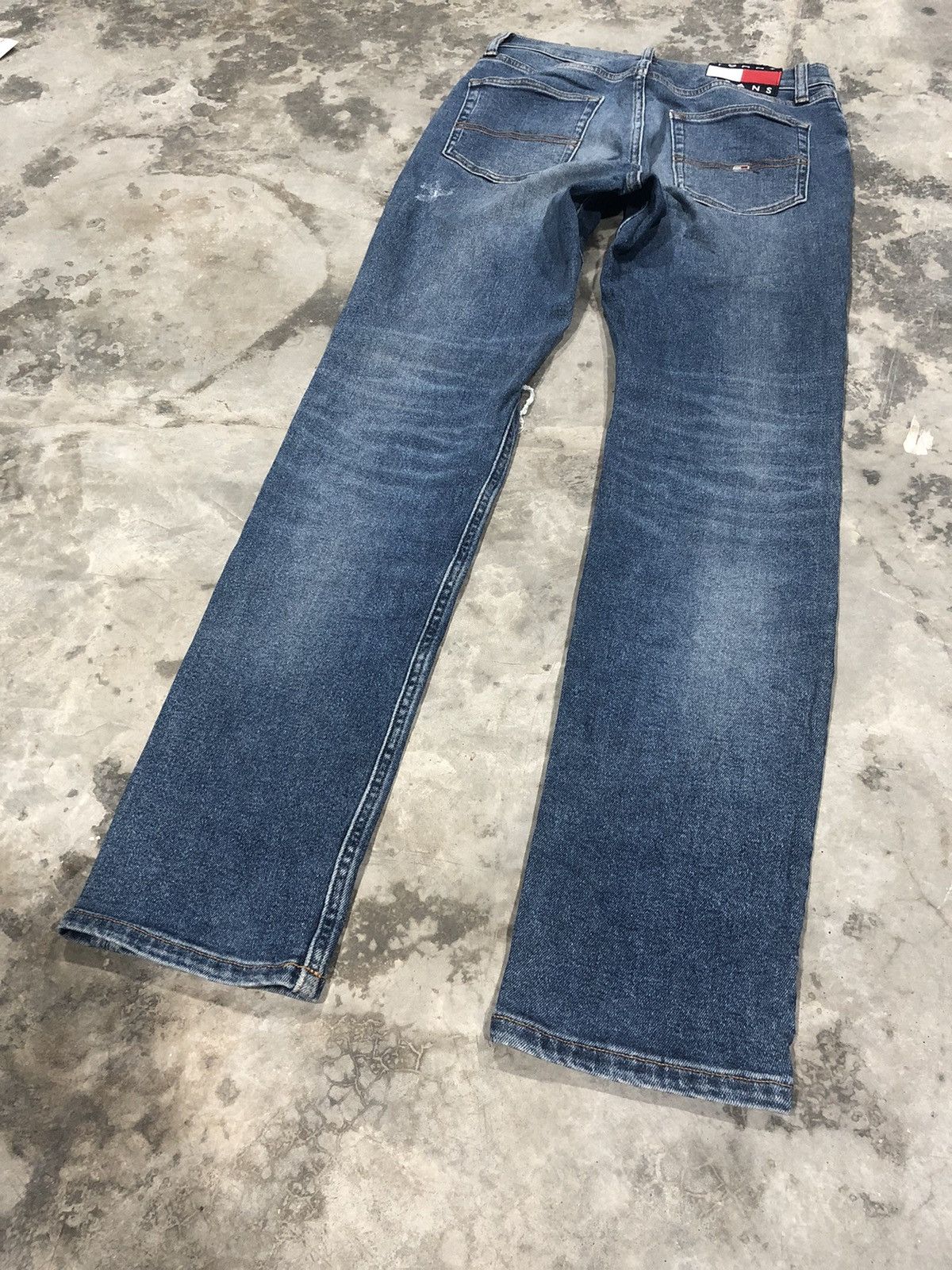 Other × Tommy Hilfiger Tommy Hilfiger distressed jeans Size 29" - 9 Thumbnail