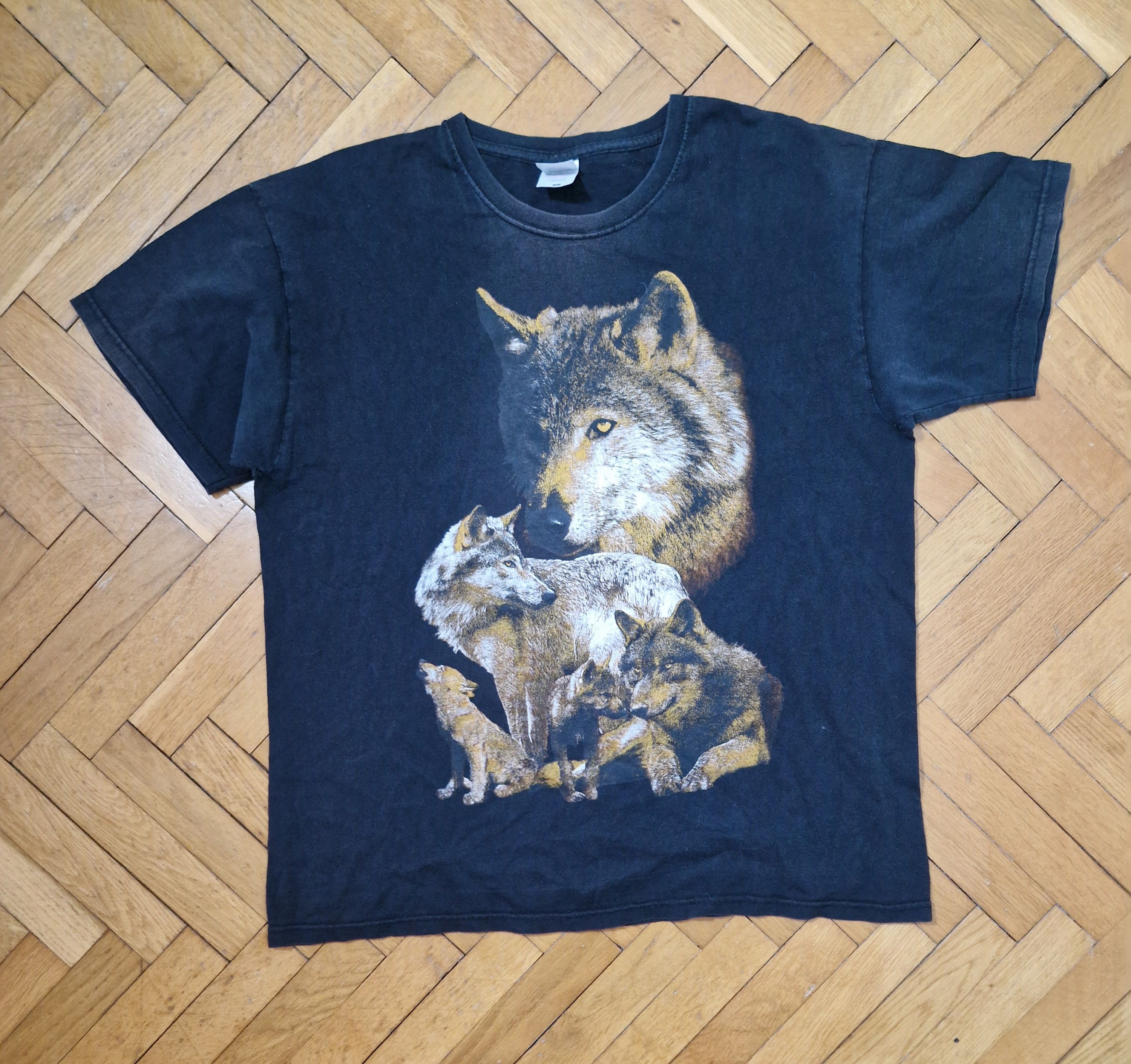 Vintage vintage y2k faded washed off wolfs tee Size US L / EU 52-54 / 3 - 1 Thumbnail