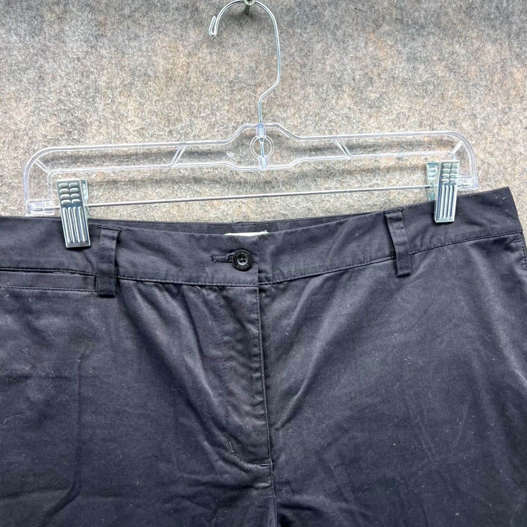 Izod VINTAGE Izod Pants Women 12 Black Outdoors Flat Front XFG Trouser Capri Straight Pants Womens 12 Black Cotton Flat Front Straight Leg Size 34" / US 12 / IT 48 - 7 Thumbnail