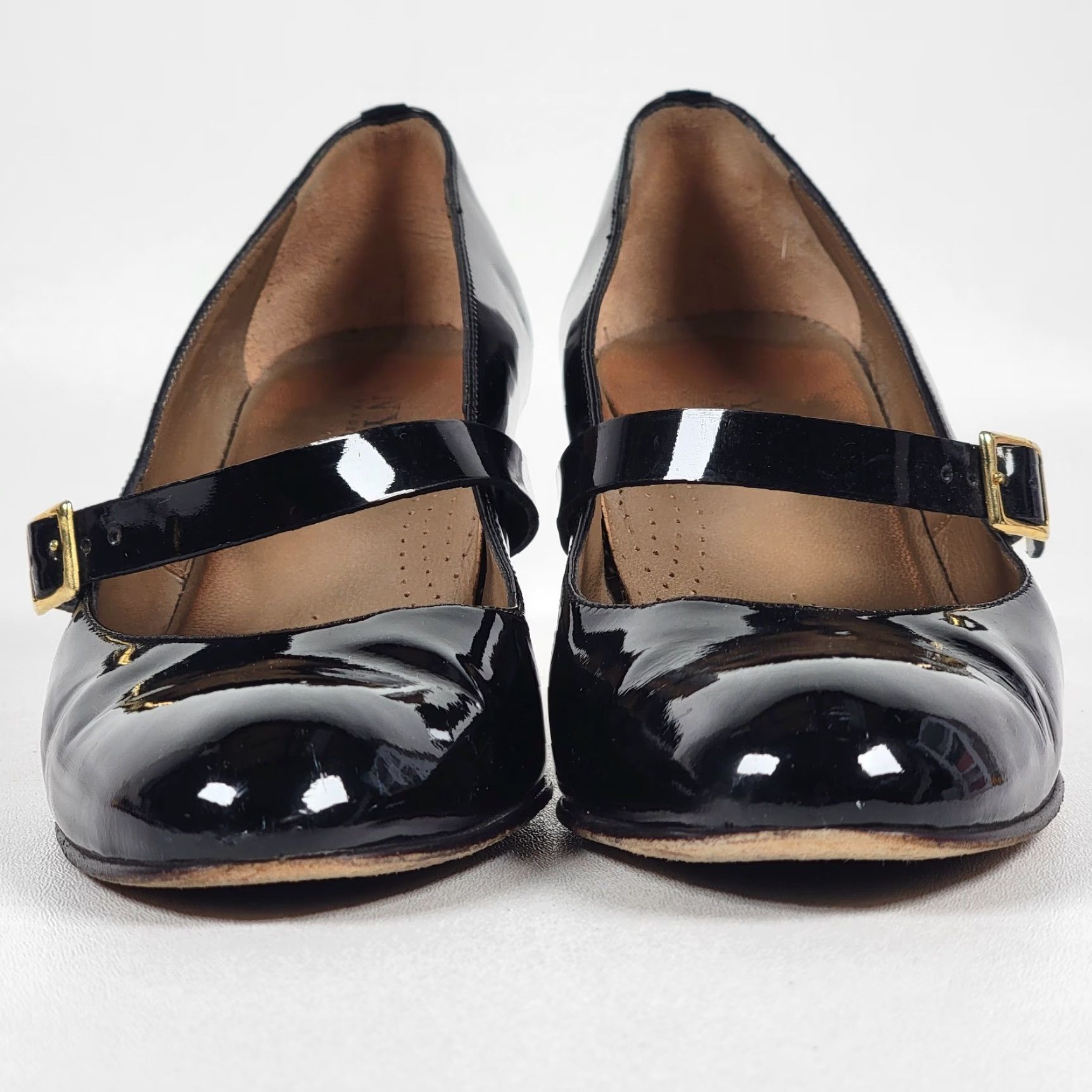 Vintage Anyi Lu Black Patent Leather Buckle Strap Pumps 9 Italy Women's Pump Kitten Heel Formal Party/Cocktail Casual Shoes Size US 9 / IT 39 - 3 Thumbnail