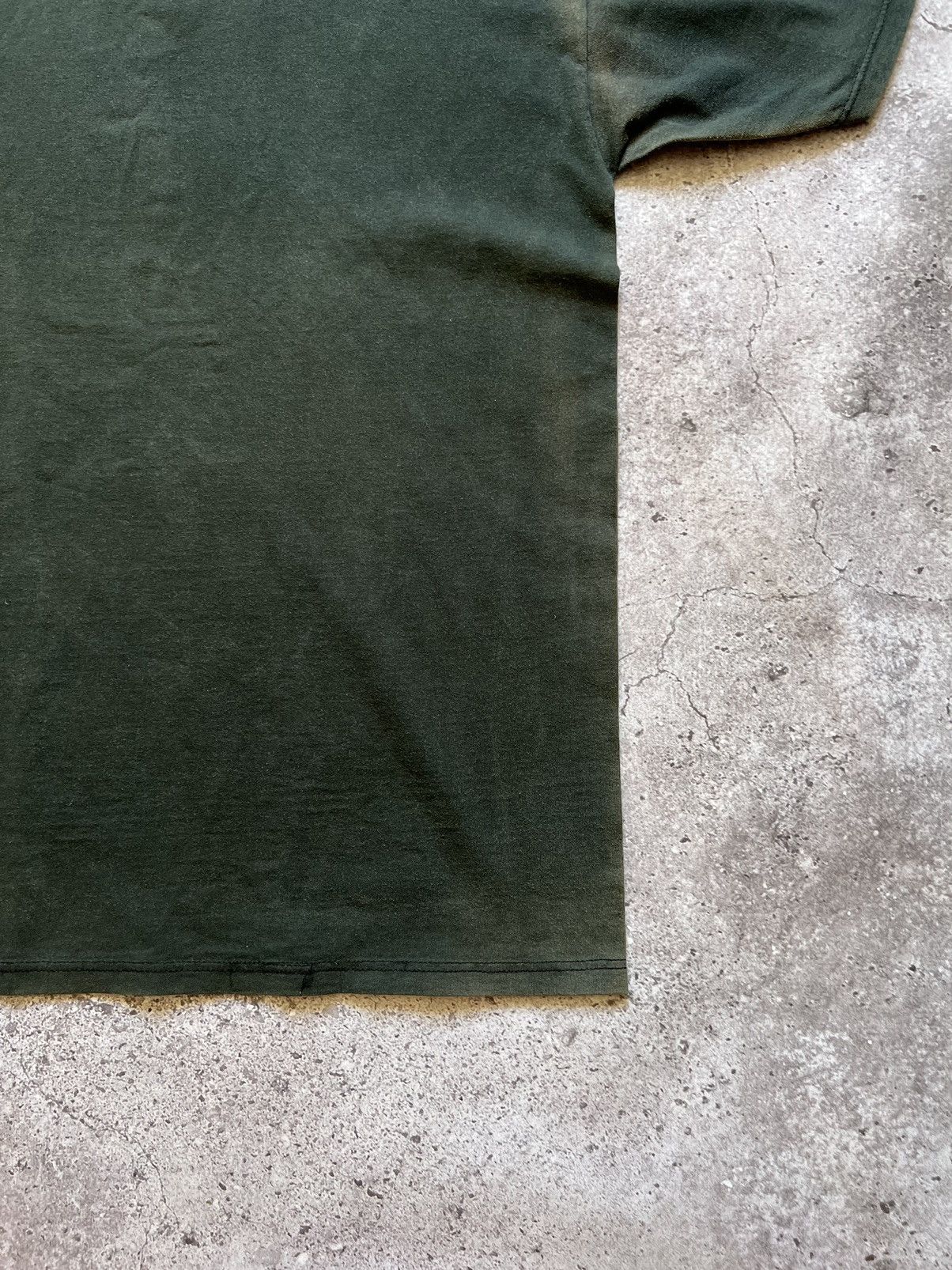 Band Tees × Jerzees × Vintage Vintage 1997 Elvis Presley Still Rockin 90s T-Shirt Size US XXL / EU 58 / 5 - 19 Thumbnail