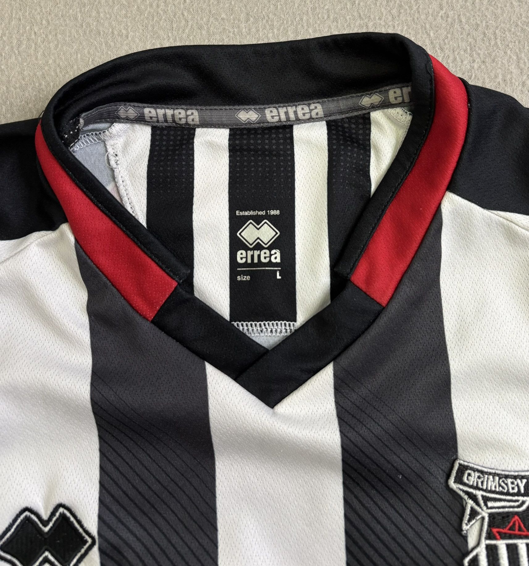 Errea Grimsby Town 2017/2018 #14 Errea Football Jersey Size L Size US L / EU 52-54 / 3 - 17 Thumbnail