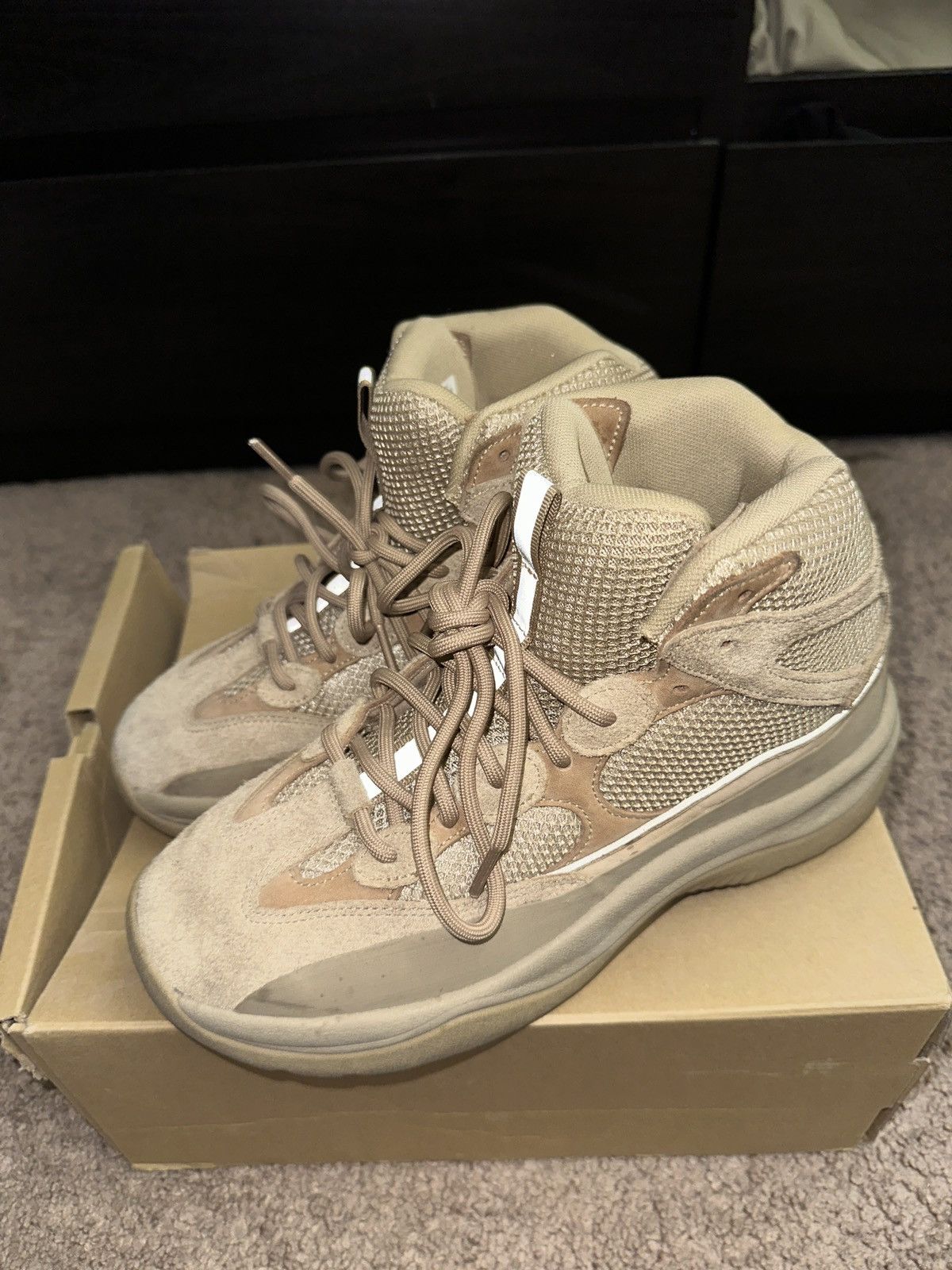 Yeezy Yeezy DSRT Boot Size US 9 / EU 42 - 5 Thumbnail