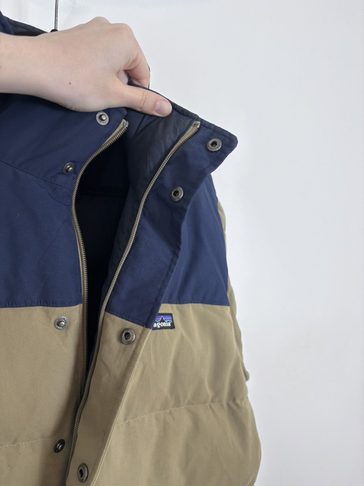Patagonia Patagonia Men’s Bivy Down Puffer Jacket Insulated Beige/Blue Size US L / EU 52-54 / 3 - 11 Thumbnail