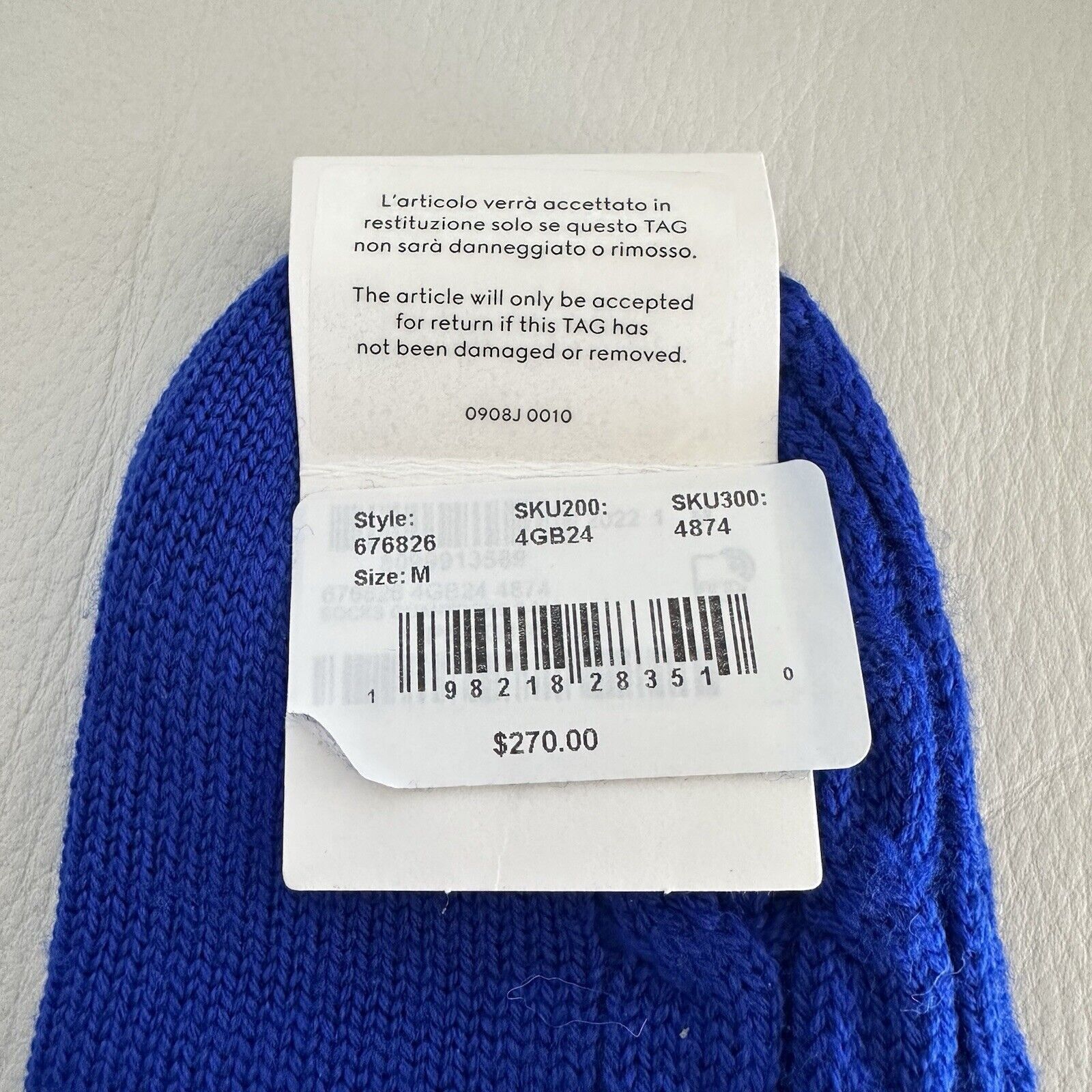 Gucci NWT GUCCI CABLE KNIT SOCKS BLUE RED Ankle SZ M Size ONE SIZE - 5 Thumbnail