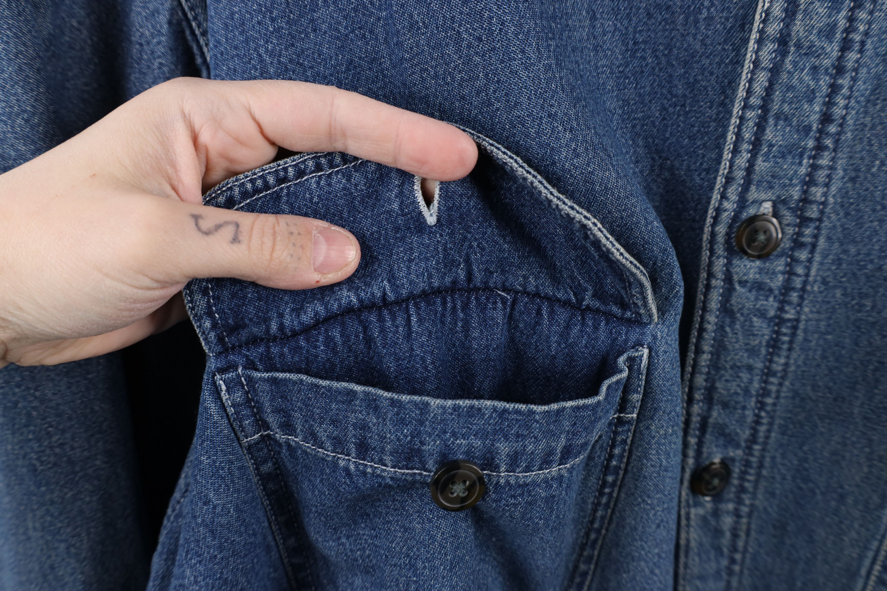 Vintage Vintage 90s Streetwear Jean Button Shirt Jacket Jac Shirt Size US L / EU 52-54 / 3 - 7 Thumbnail