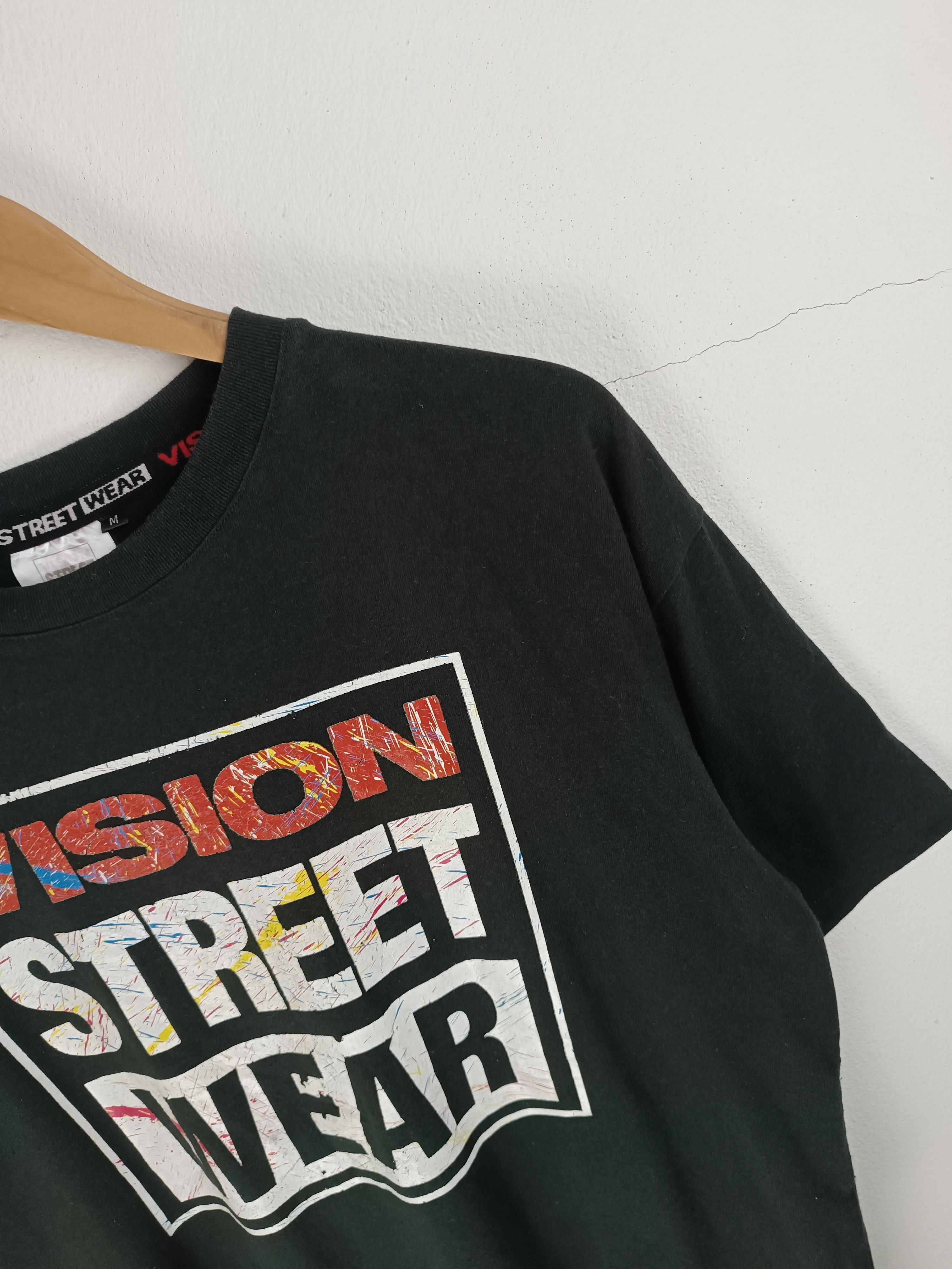 Vintage VINTAGE VISION STREETWEAR SKATEBOARDING SURFING TEE Size US L / EU 52-54 / 3 - 8 Thumbnail
