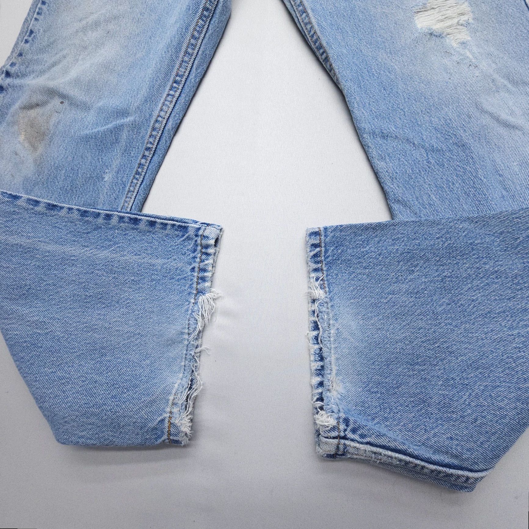 Levi's VINTAGE Levi's 505 Jeans Mens 36 x 30 Light Denim Distressed 90s Straight Pockets 5 Size US 36 / EU 52 - 7 Thumbnail