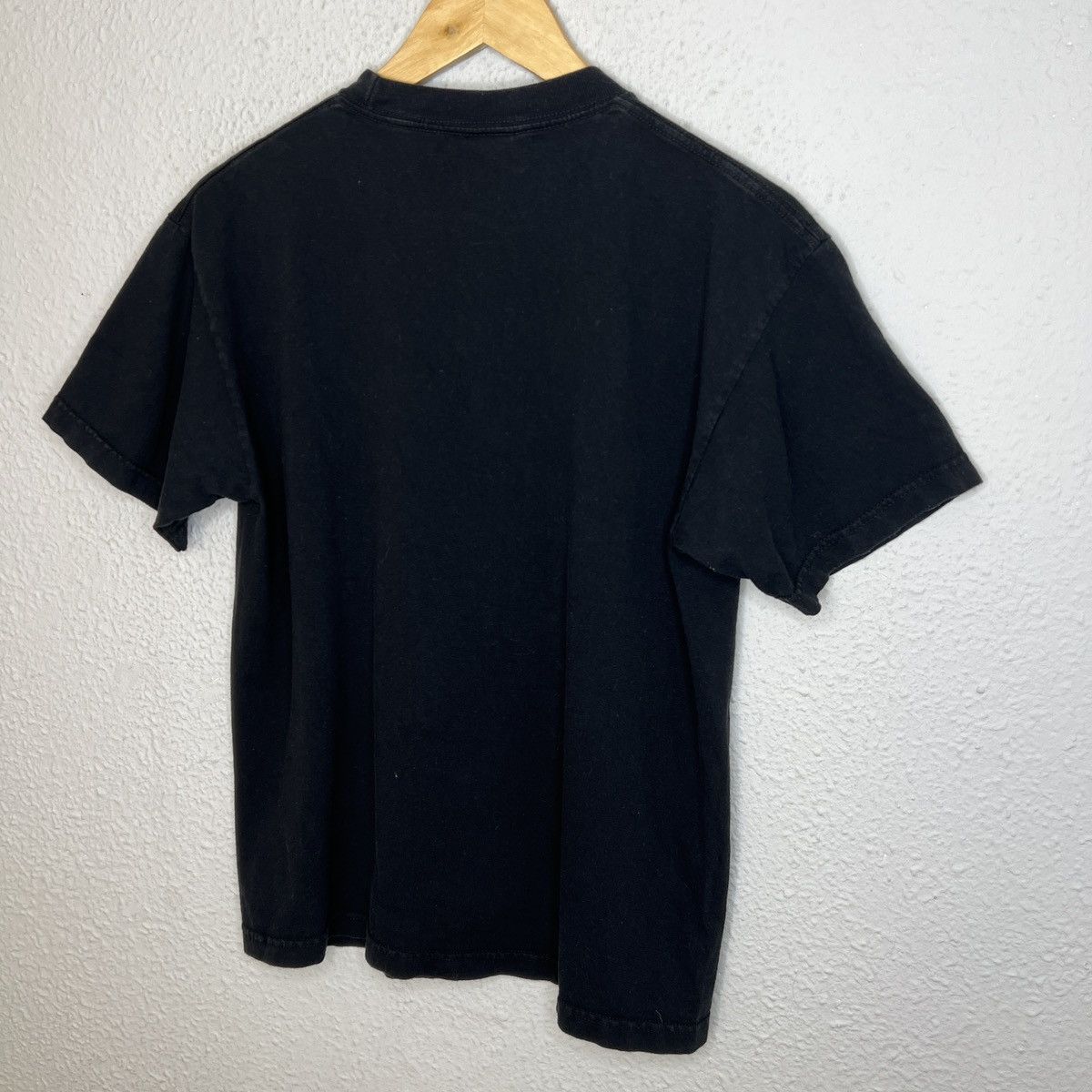 Vintage VINTAGE 2006 BUBBA GUMP SHRIMP CO TSHIRT TEE Size US M / EU 48-50 / 2 - 7 Thumbnail