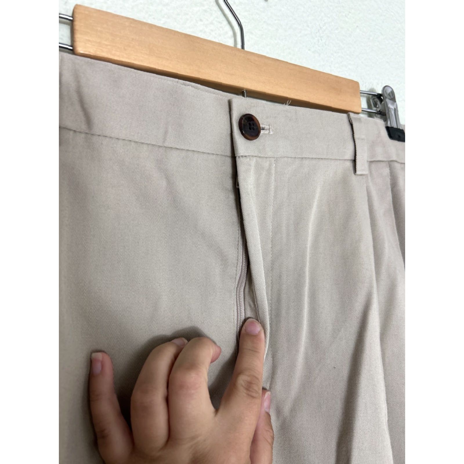 Eddie Bauer VINTAGE Eddie Bauer wrinkle free relaxed fit cotton pants Khaki mens 42x30 42 Tall Size US 42 / EU 58 - 5 Thumbnail