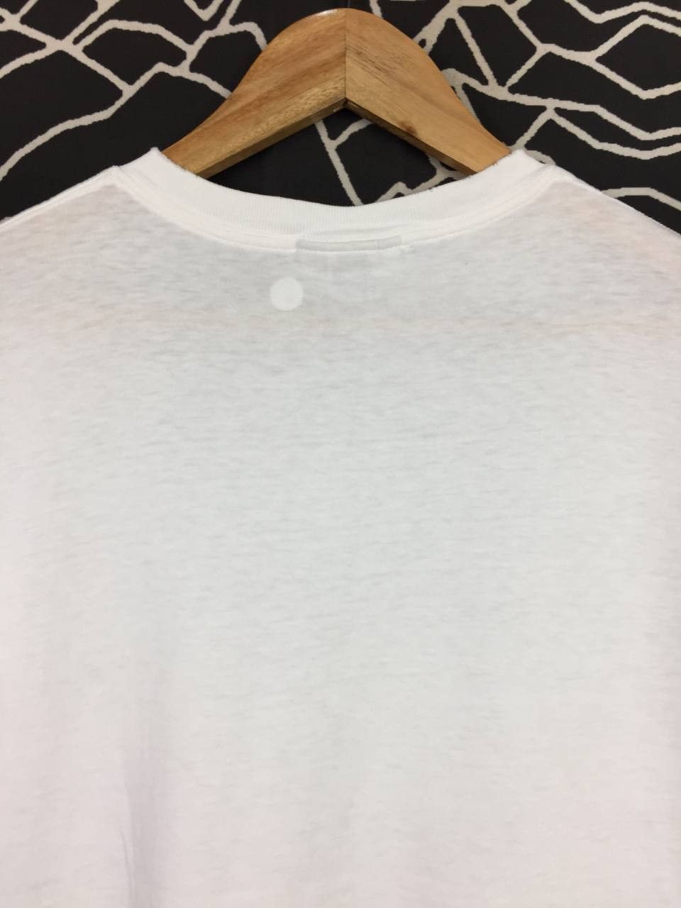Banana Republic Vtg 90s Banana Republic Hawaii Made In Usa Spell Out Tee Size US XS / EU 42 / 0 - 12 Thumbnail