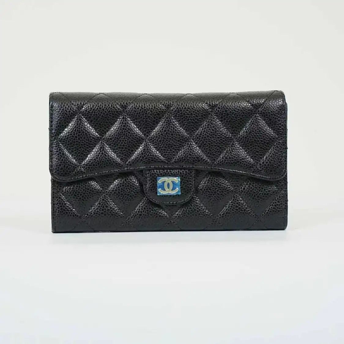 Chanel CHANEL CLASSIC FLAP black pebbled cowhide leather quilted wallet silver hardware Size ONE SIZE - 1 Thumbnail