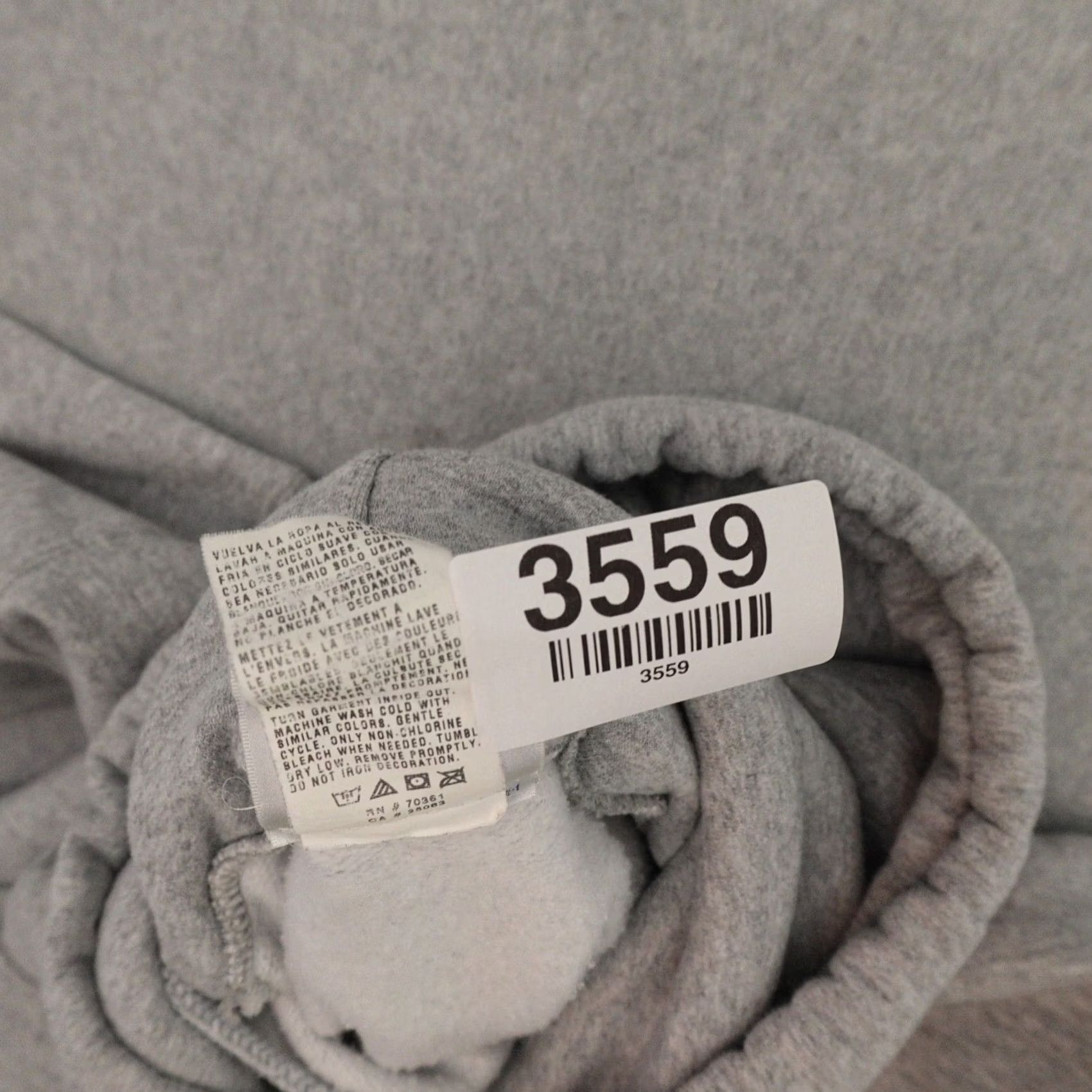 Disney Walt Disney World 50th Anniversary Disney XL Pullover Sweatshirt Gray Sweatshirt Mens XL 50th Anniversary Measures in Pictures Size US XL / EU 56 / 4 - 6 Thumbnail