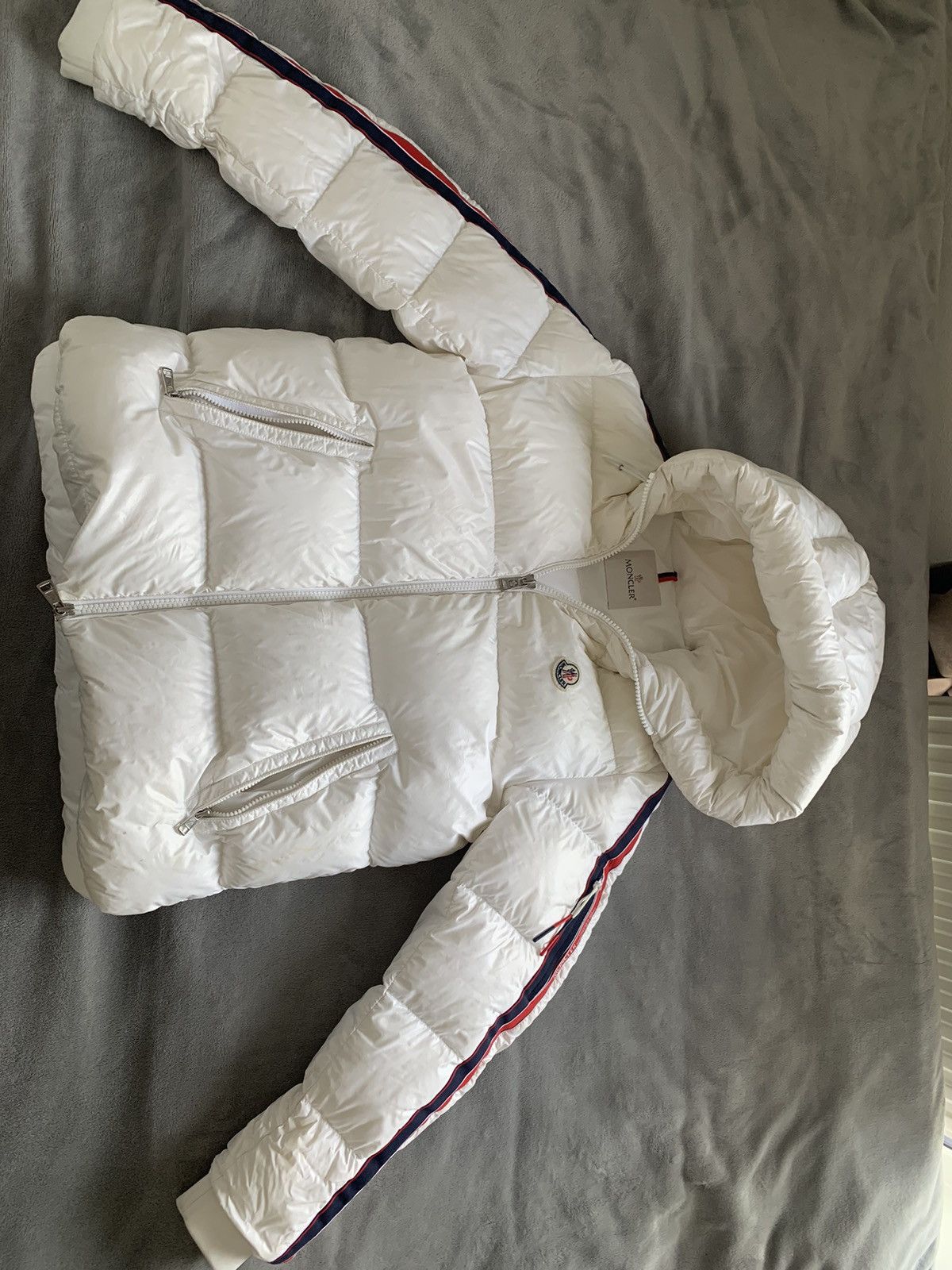 image of Moncler Dincer Down Jacket in White, Men's (Size Small)