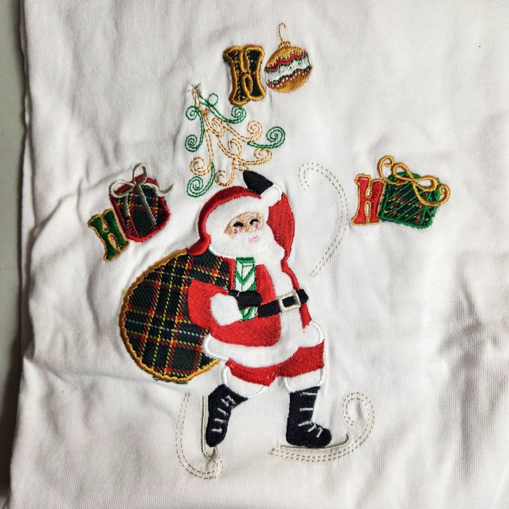 Haband VINTAGE Haband Womens |XX/2X| White Santa Embroidered Tee (NIP) Long Sleeve Shirt Christmas Holiday Knit Embroidered Mens Womens Girls Boys Size XXL / US 16-18 / IT 52-54 - 5 Thumbnail