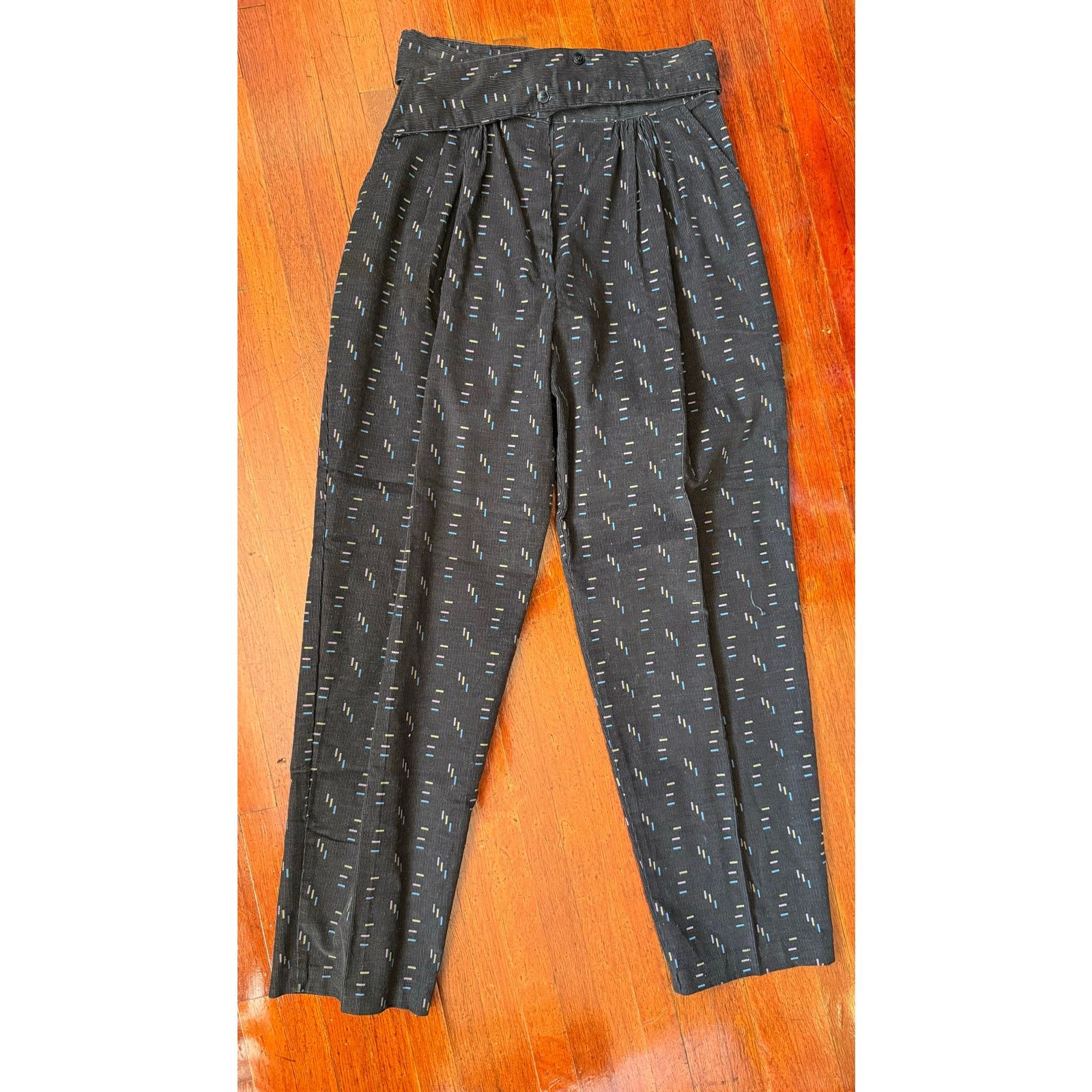 Vintage Vintage 70’s Union Made Black Corduroy Tapered Belt Pants XS Size 28" / US 6 / IT 42 - 1 Thumbnail