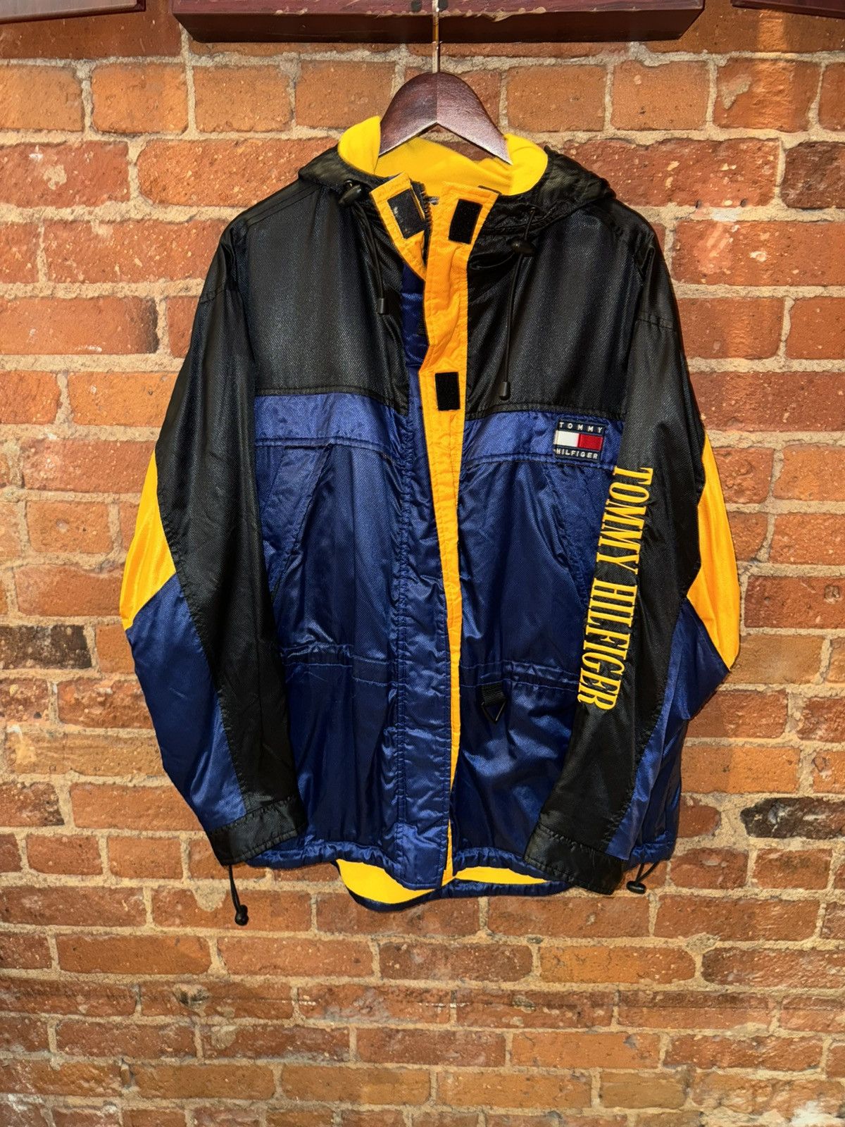 Tommy Hilfiger Vintage 90s Tommy Hilfiger Rain Jacket Size US XL / EU 56 / 4 - 1 Thumbnail