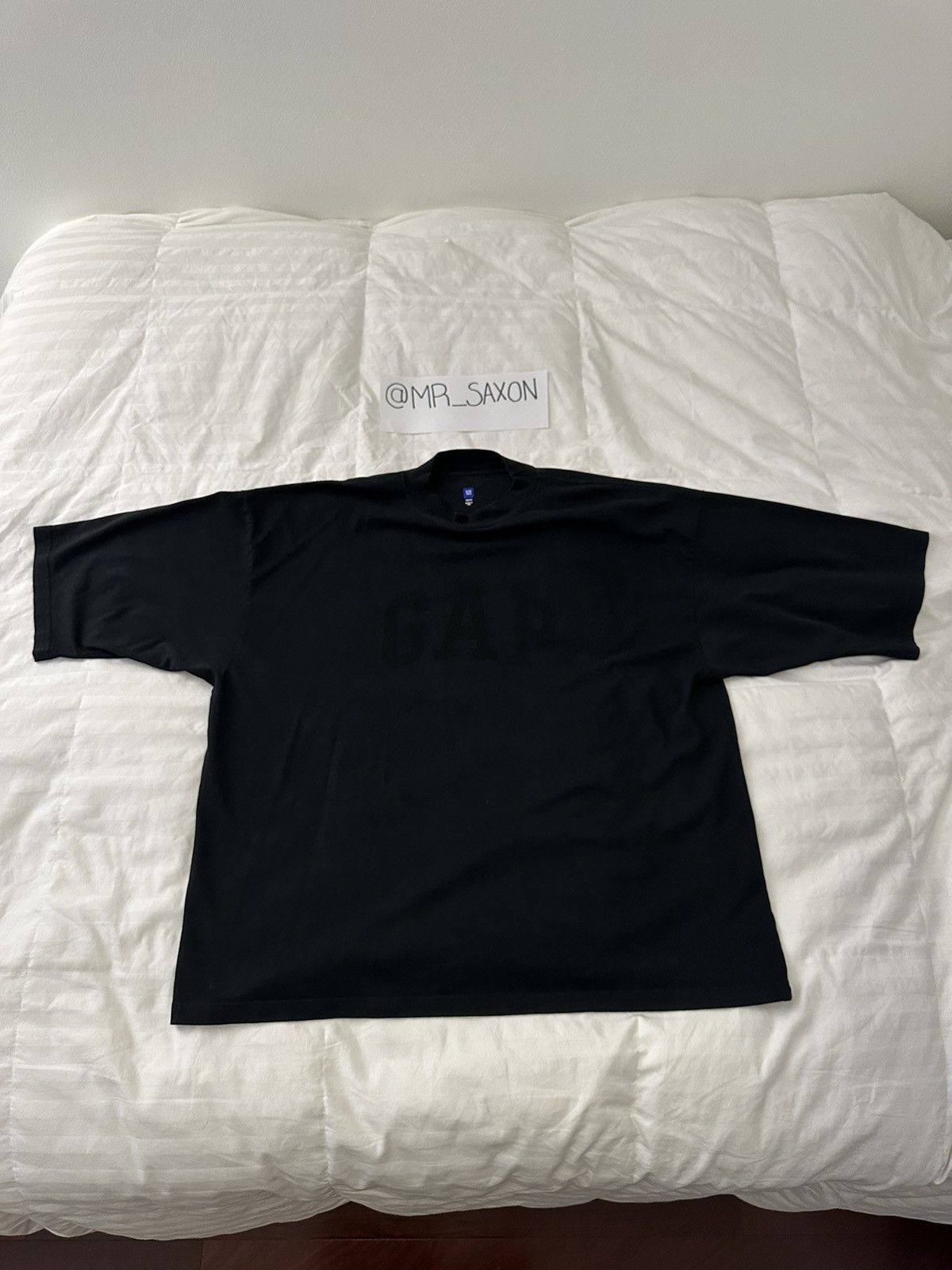 image of Yeezy Gap: Engineered By Balenciaga Dove No Seam Tee in Black, Men's (Size Medium)