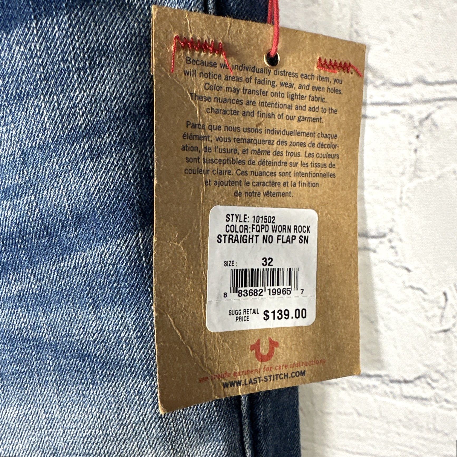 True Religion TRUE RELIGION Jeans Mens 32x34 Straight No Flap Rock Distress 10152 Denim Blue 5-Pocket Zip Mid Rise Machine Washable World Tour Mens Jeans Size US 32 / EU 48 - 3 Thumbnail