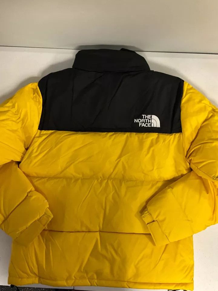The North Face 1996 retro yellow north face puffer Size US L / EU 52-54 / 3 - 3 Thumbnail