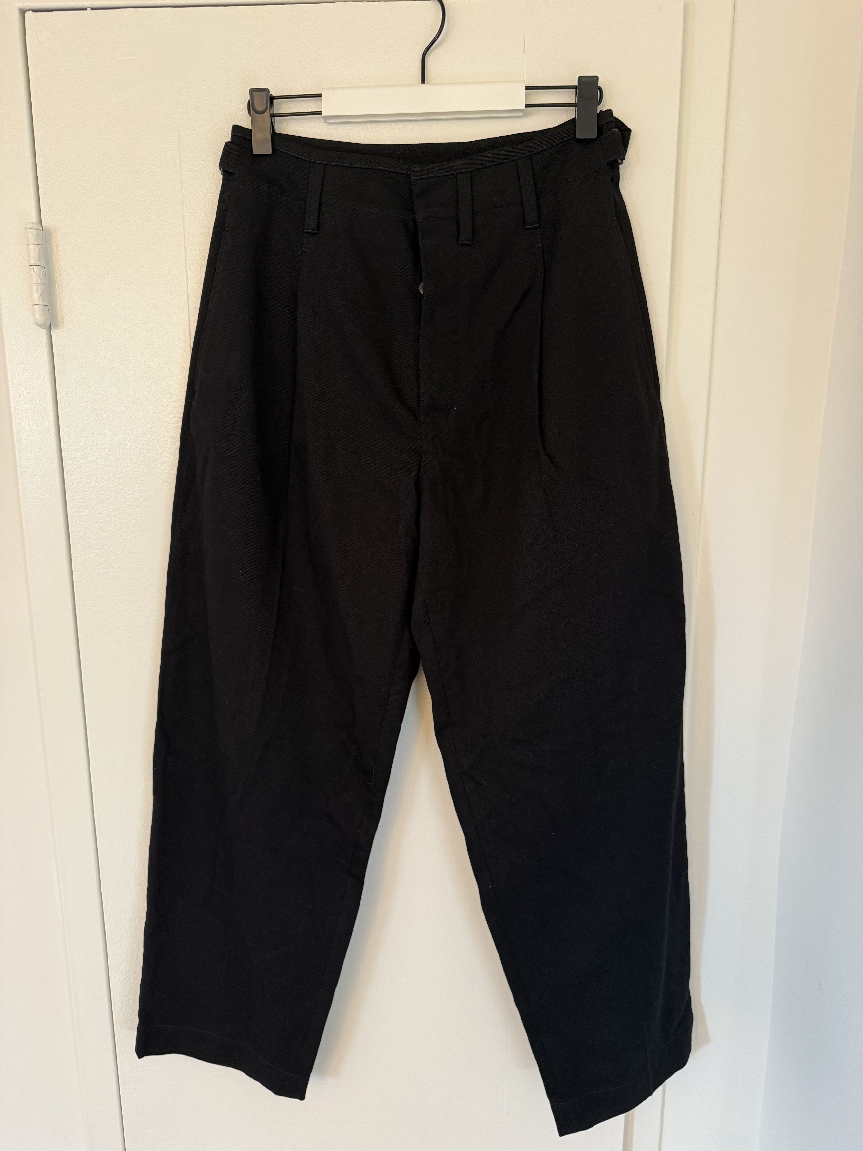 Lemaire LEMAIRE PLEATED CARROT PANTS BLACK Size US 30 / EU 46 - 1 Thumbnail