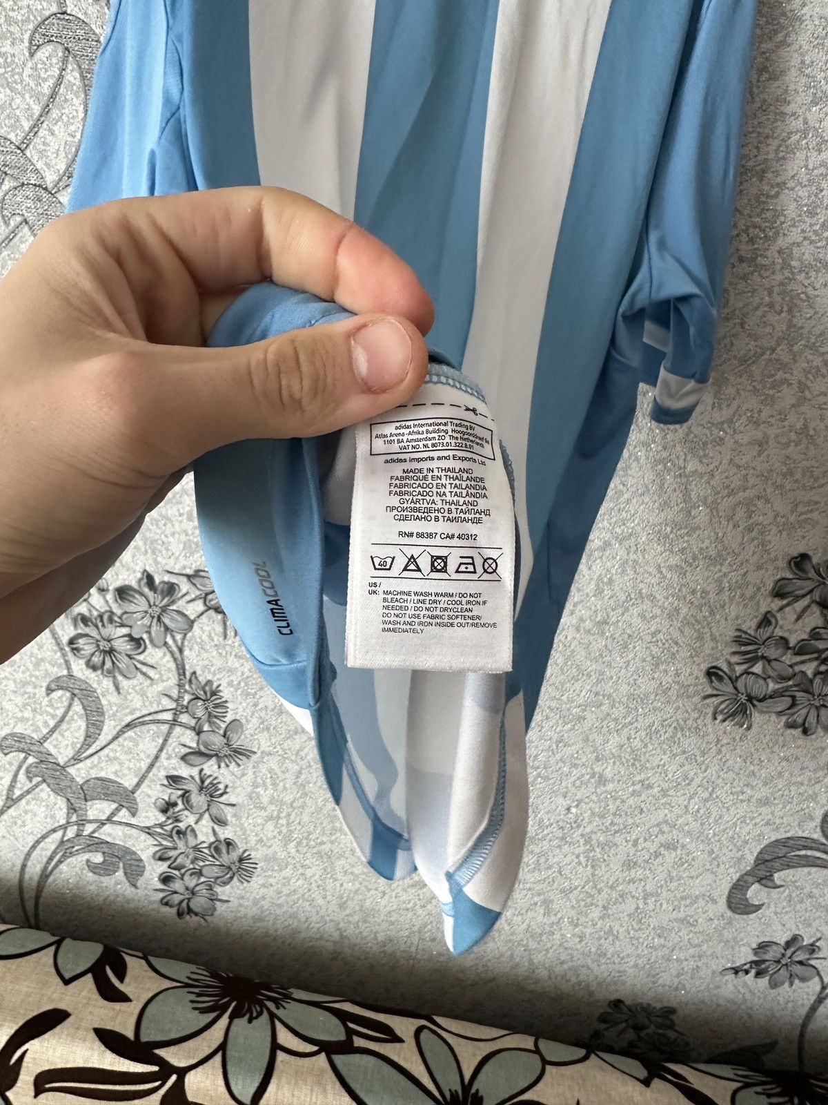 Adidas ARGENTINA 2011 2012 HOME FOOTBALL SHIRT SOCCER JERSEY ADIDAS Size US XL / EU 56 / 4 - 7 Thumbnail