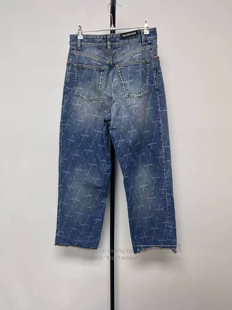 Balenciaga Balenciaga High Waisted Logo Printed Ankle Length Jeans Size 27" / US 4 / IT 40 - 2 Thumbnail