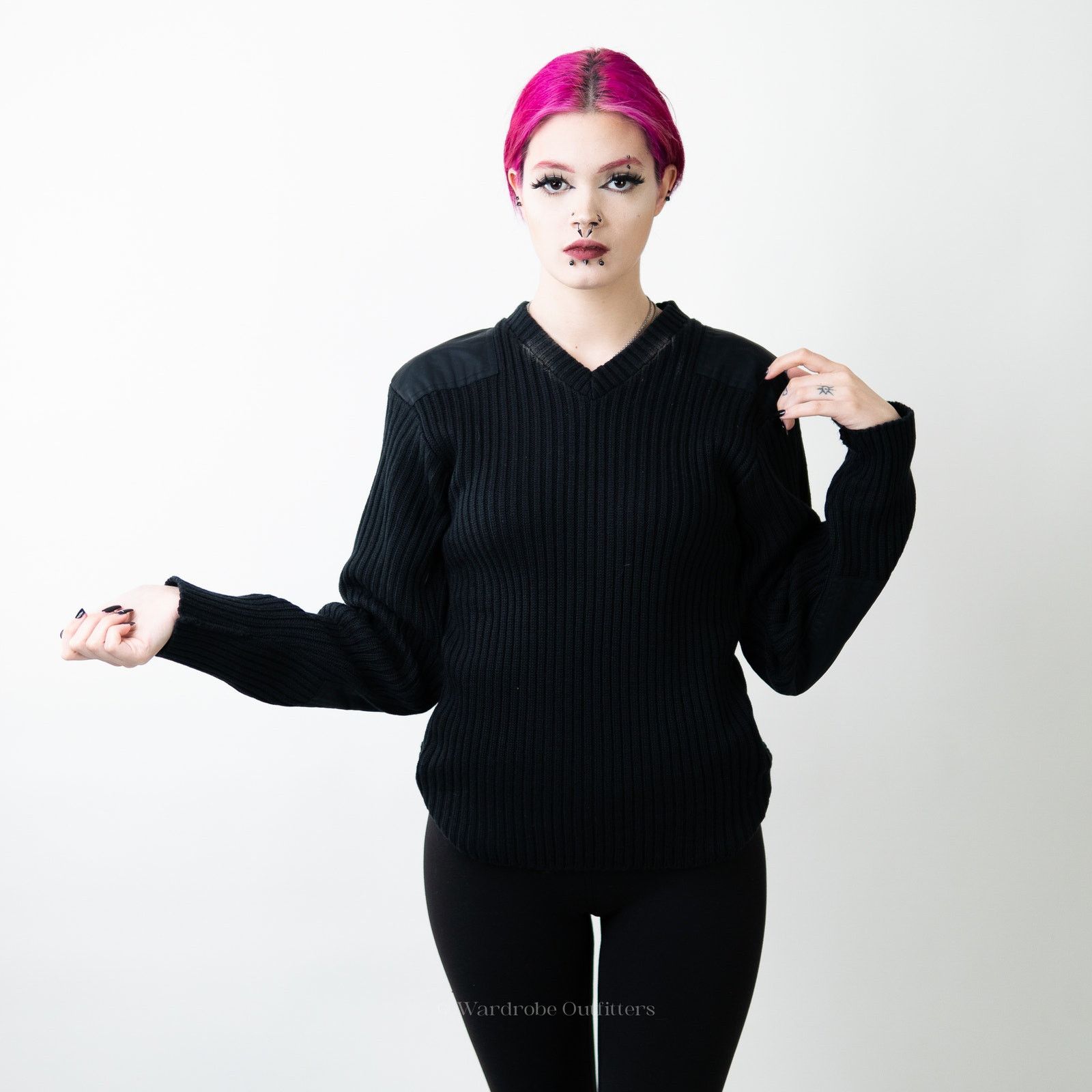 Designer Blauer THICK V-Neck Classic Ribbed Knit Sweater - S Size S / US 4 / IT 40 - 1 Thumbnail