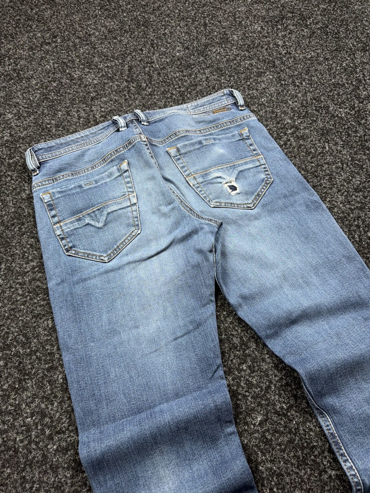 Diesel 00s Luxury Y2K Diesel Thommer Slim Skinny Distressed Jeans Size US 33 - 12 Thumbnail