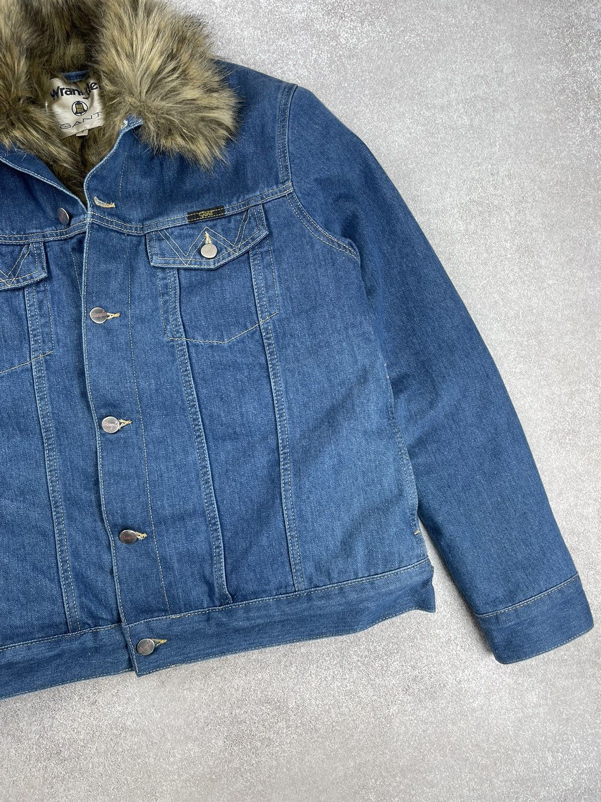 Gant × Wrangler Wrangler x Gant Faux Fur Denim Jacket Men’s Size S Size US S / EU 44-46 / 1 - 3 Thumbnail