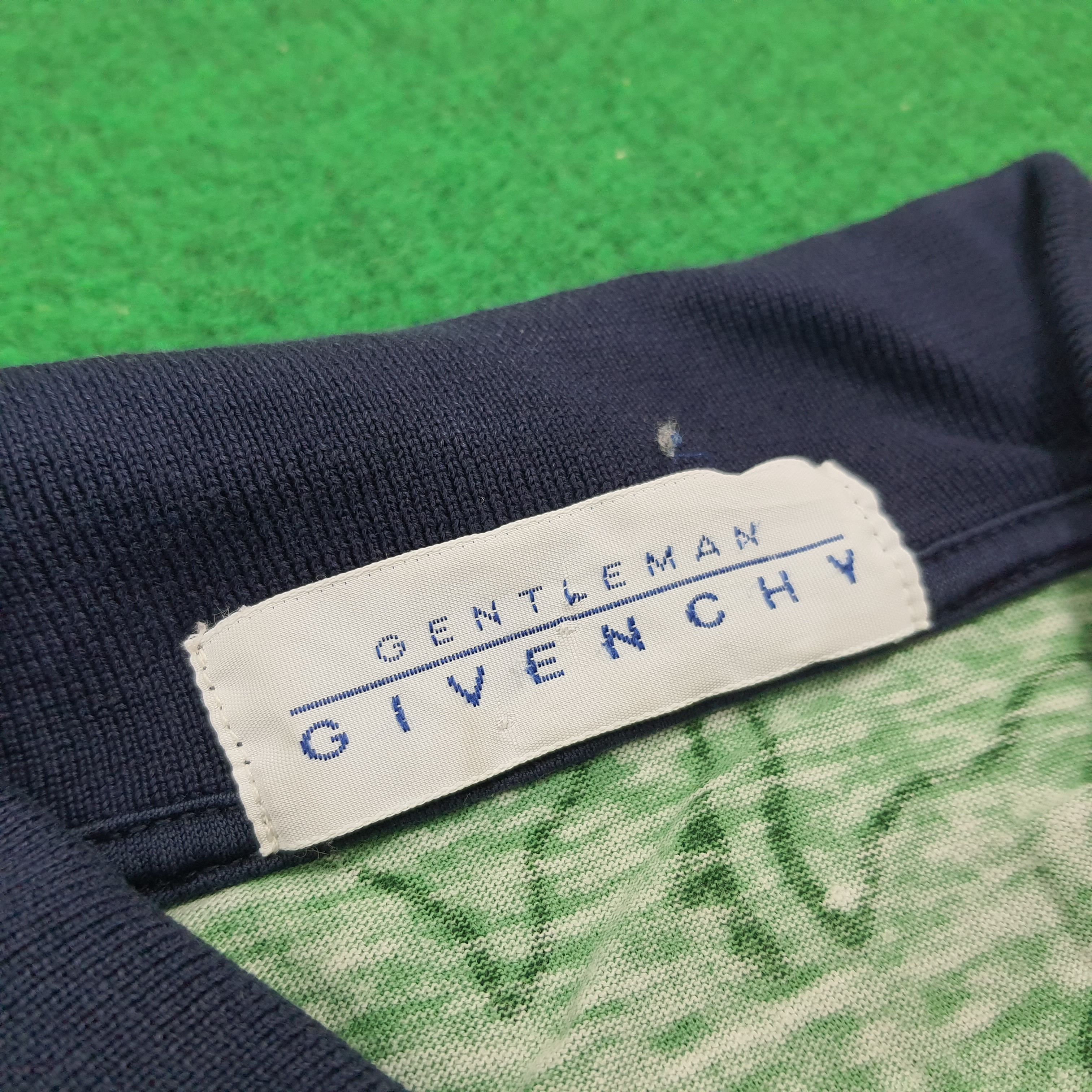 Givenchy × Vintage Vintage Givenchy Designer Stripes Polo Shirt Size US M / EU 48-50 / 2 - 4 Thumbnail