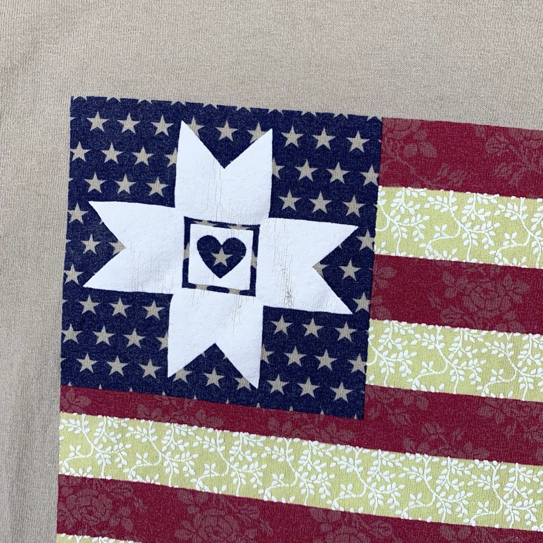 Vintage VINTAGE 90s Celebration Of American Quilts T Shirt Unisex Adult Medium Beige Cotton Arts & Crafts Made in USA Size US S / EU 44-46 / 1 - 4 Thumbnail