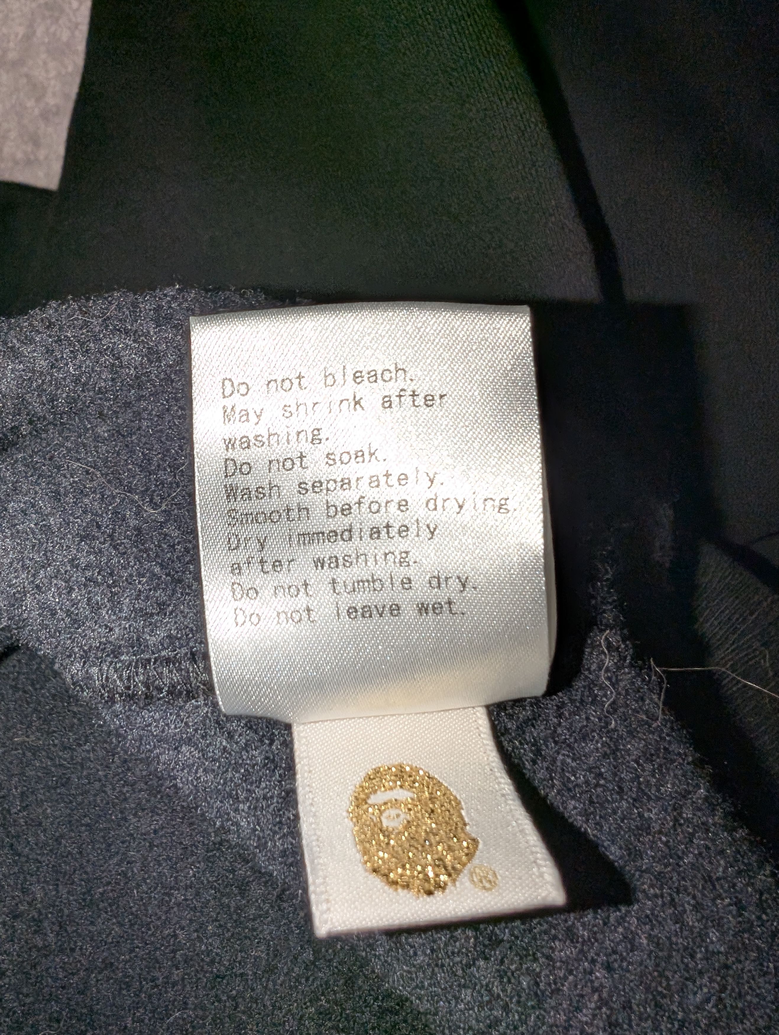Bape 23RD ANNIVERSARY BLACK SWEATER WITH GOLD EMRBOIDED BAPE HEAD Size US L / EU 52-54 / 3 - 15 Thumbnail