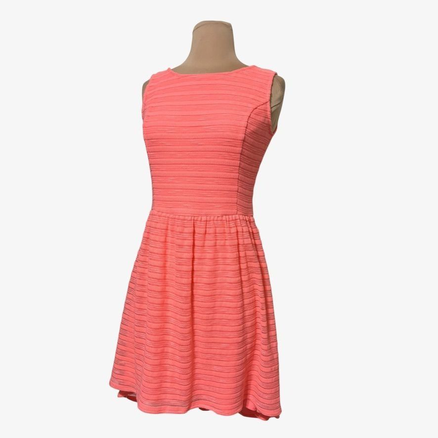 Lilly Pulitzer Lilly Pulitzer Coral Fit & Flare Mini Dress S Textured Strip Size S / US 4 / IT 40 - 2 Thumbnail