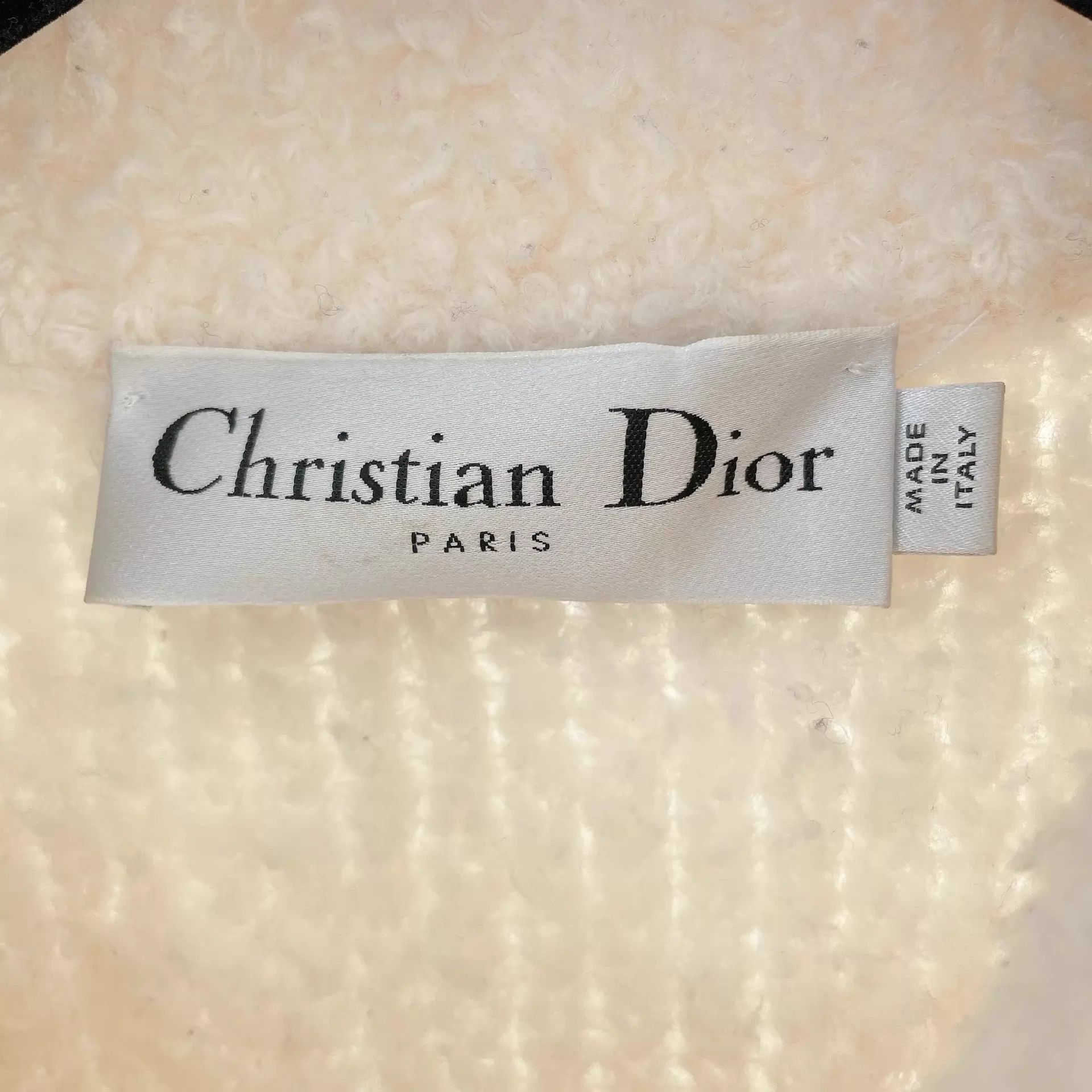 Dior Christian Dior white teddy jacket size S Size S / US 4 / IT 40 - 6 Thumbnail